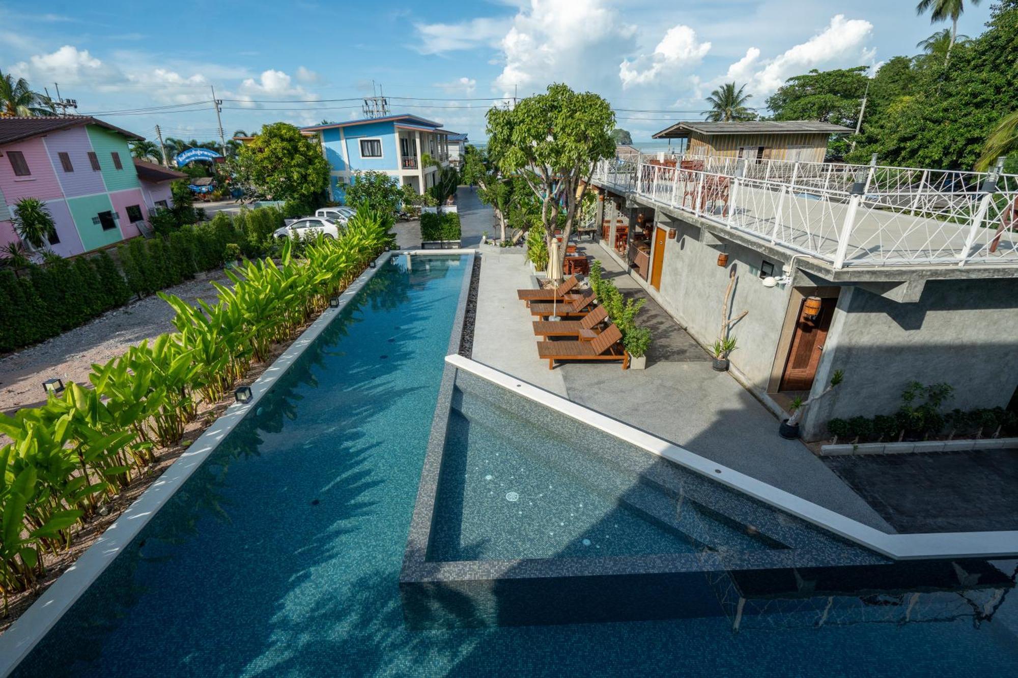 Janpa Resort 3*