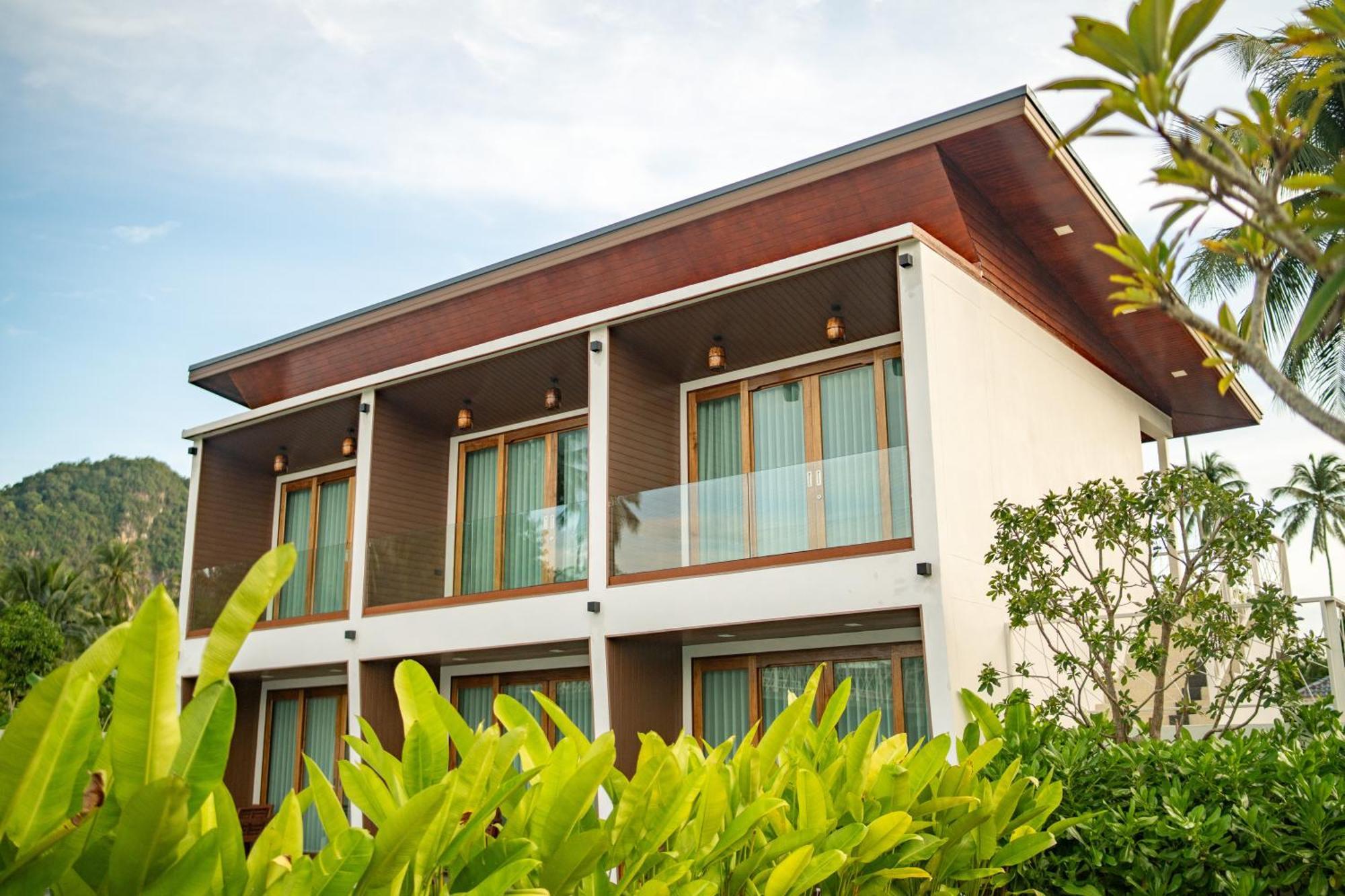 Janpa Resort 3*