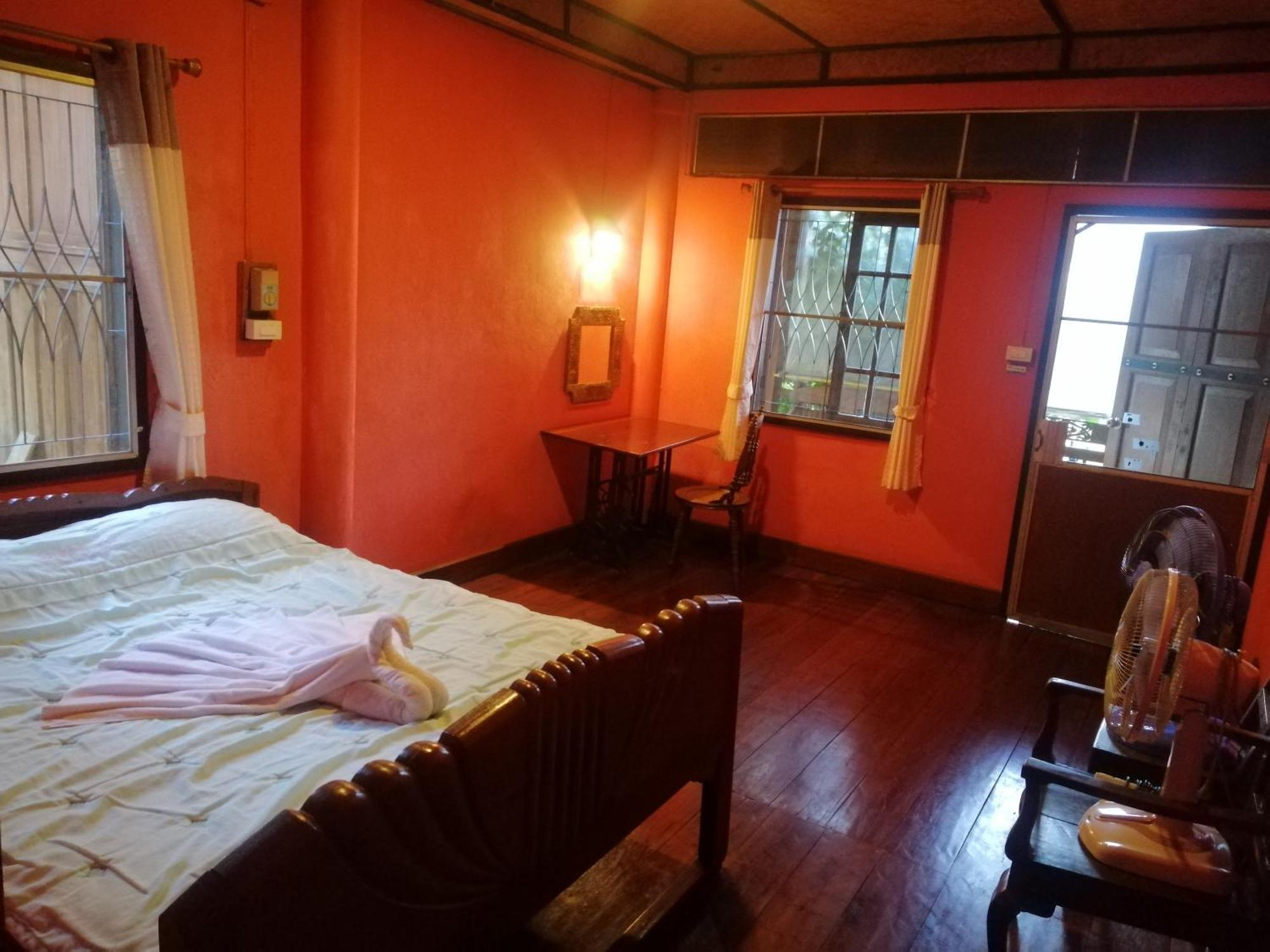 Crossroads House Mae Hong Son