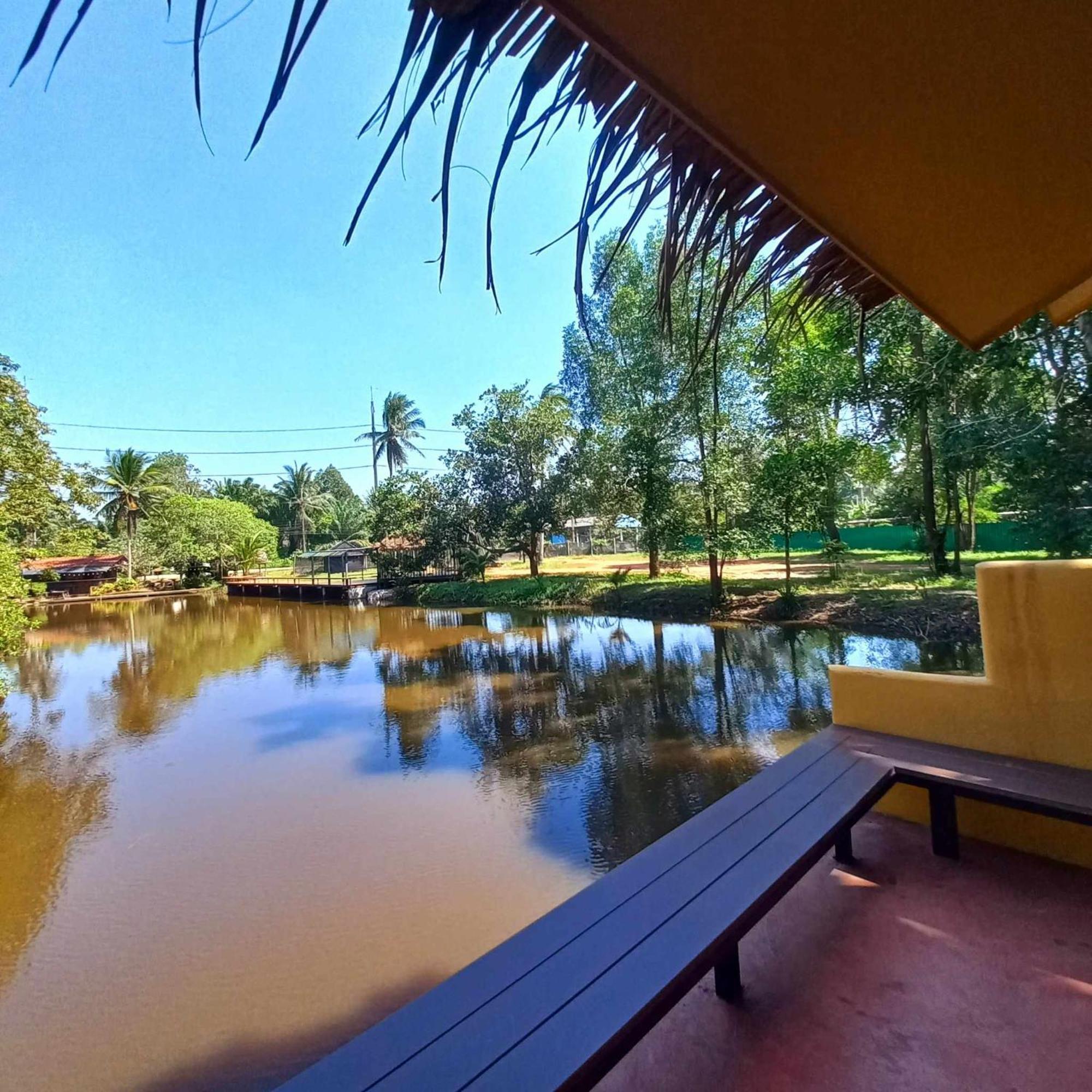 Hostel Bar Horizon Chumphon