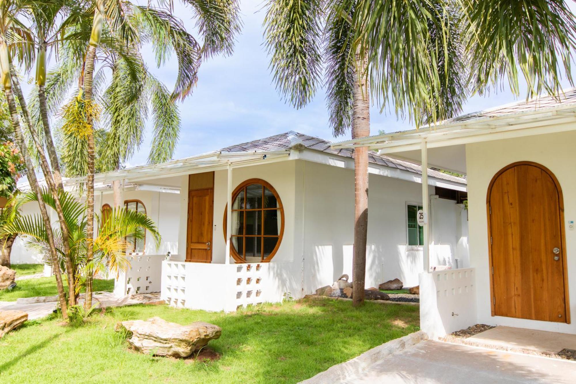 Resort Sangthong At 3*