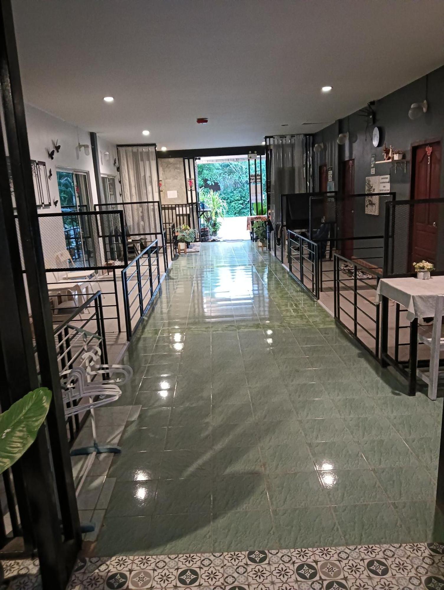 Krabi Nemo House Hostel Ao Nang
