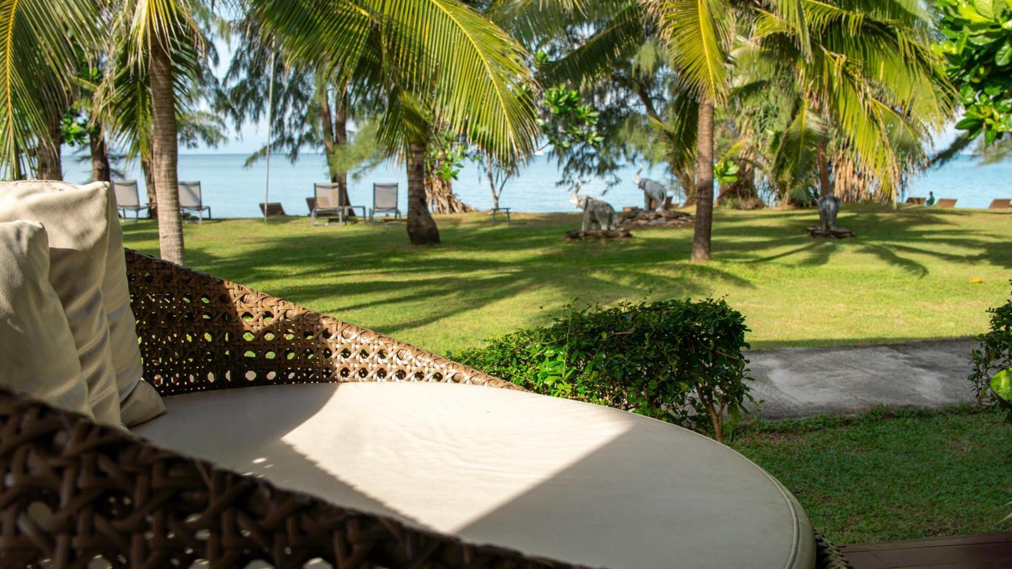 Long - Sha Extra Koh Lanta