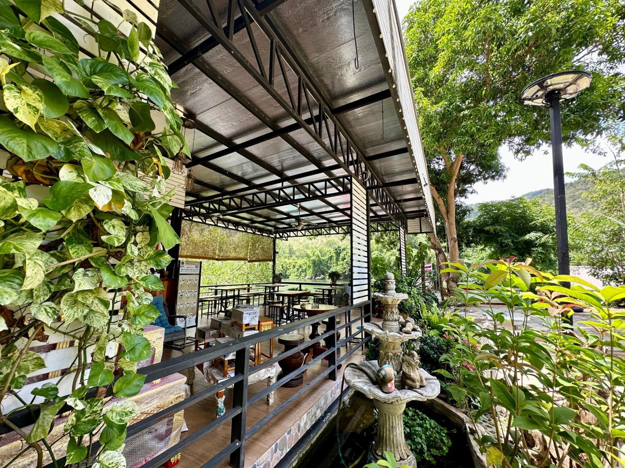 ชอว์ งาทอง รีสอร์ต Chor Ngar Thong Erawan *
