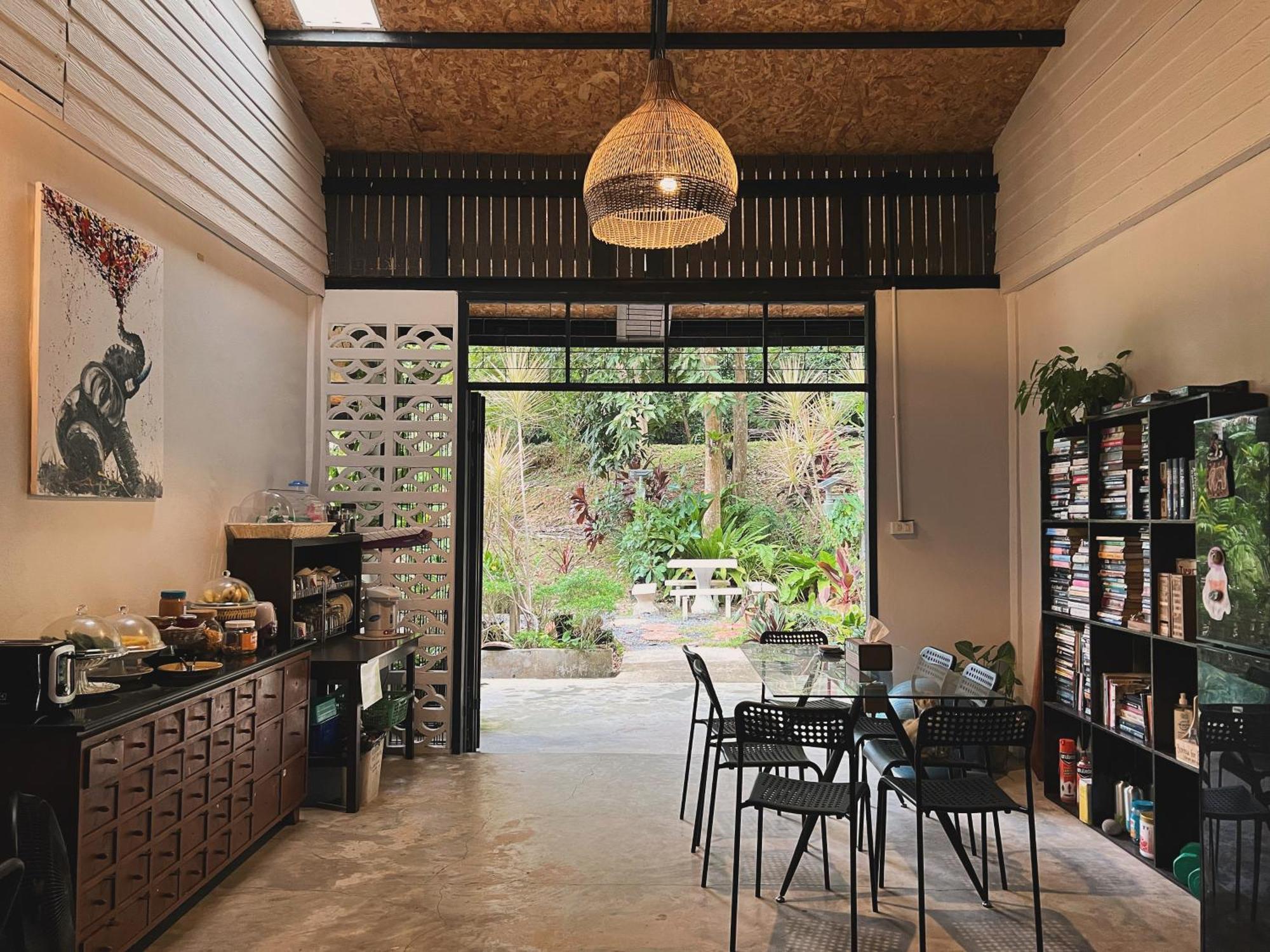 Acomodação com café da manhã  Simple House -