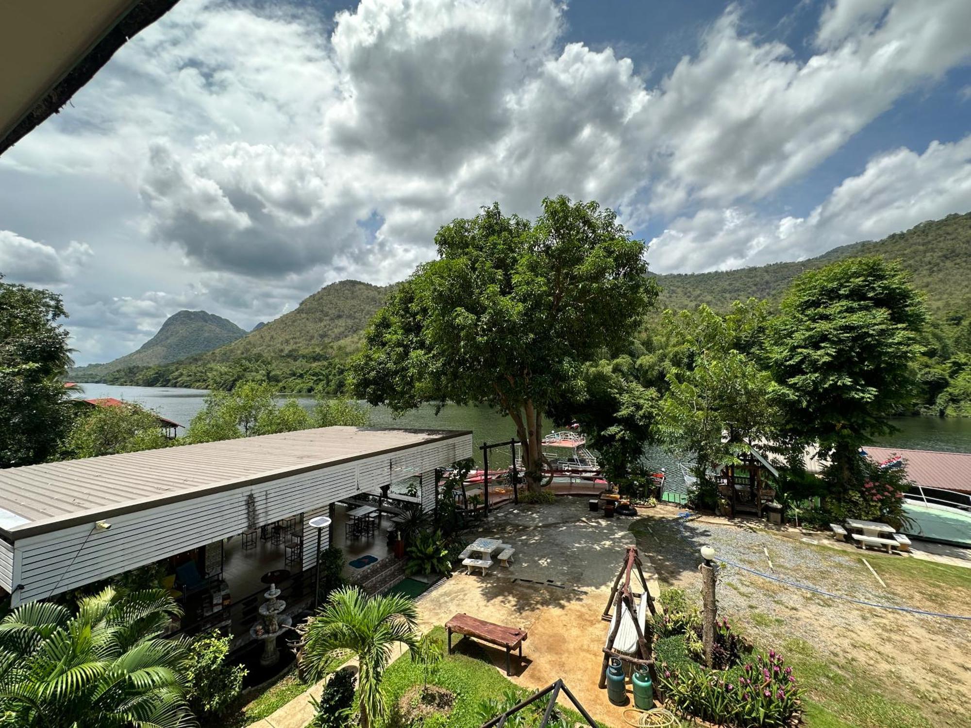 Resort ชอว์ งาทอง รีสอร์ต Chor Ngar Thong Erawan Kanchanaburi