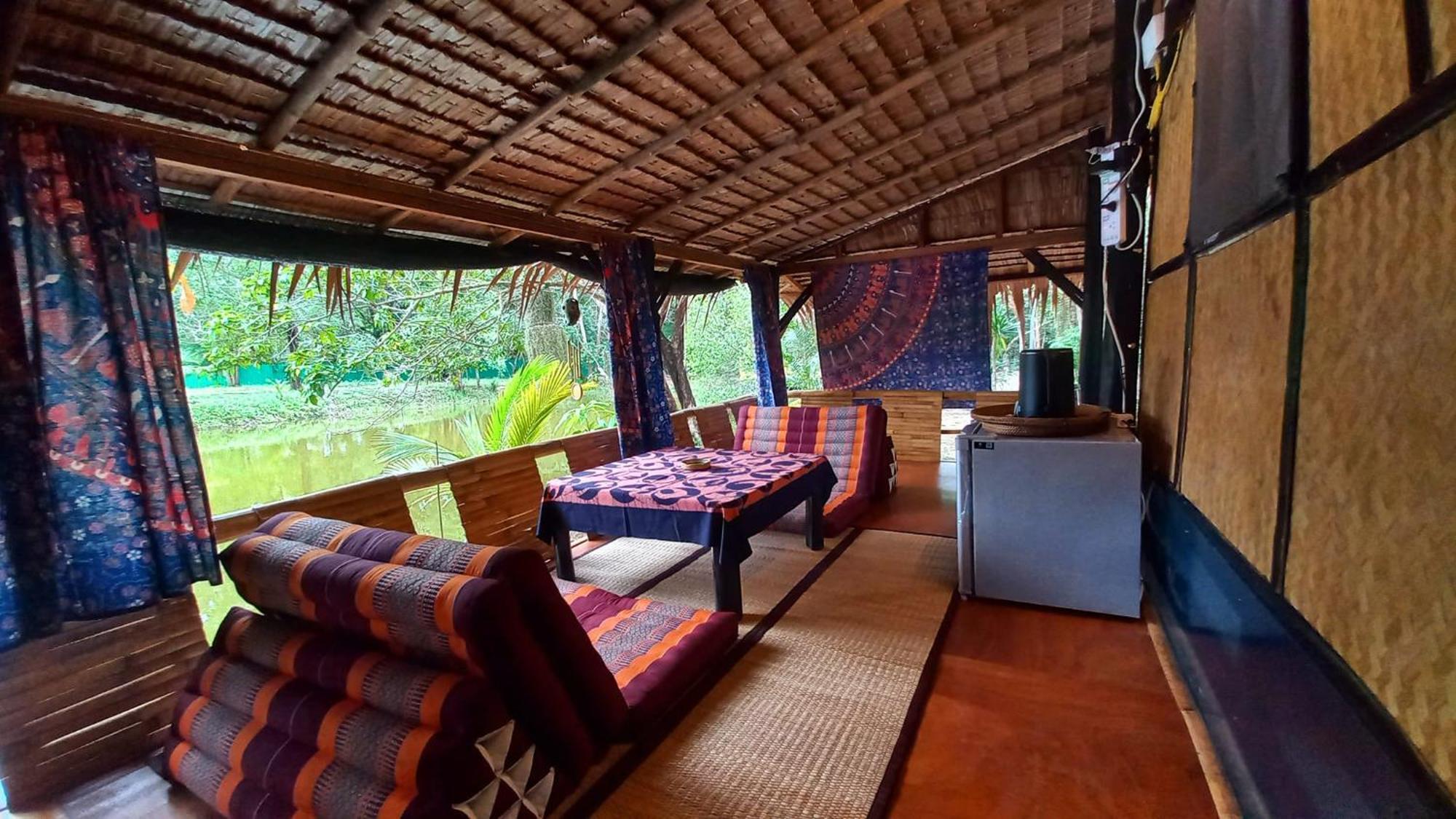 Hostel Bar Horizon Chumphon