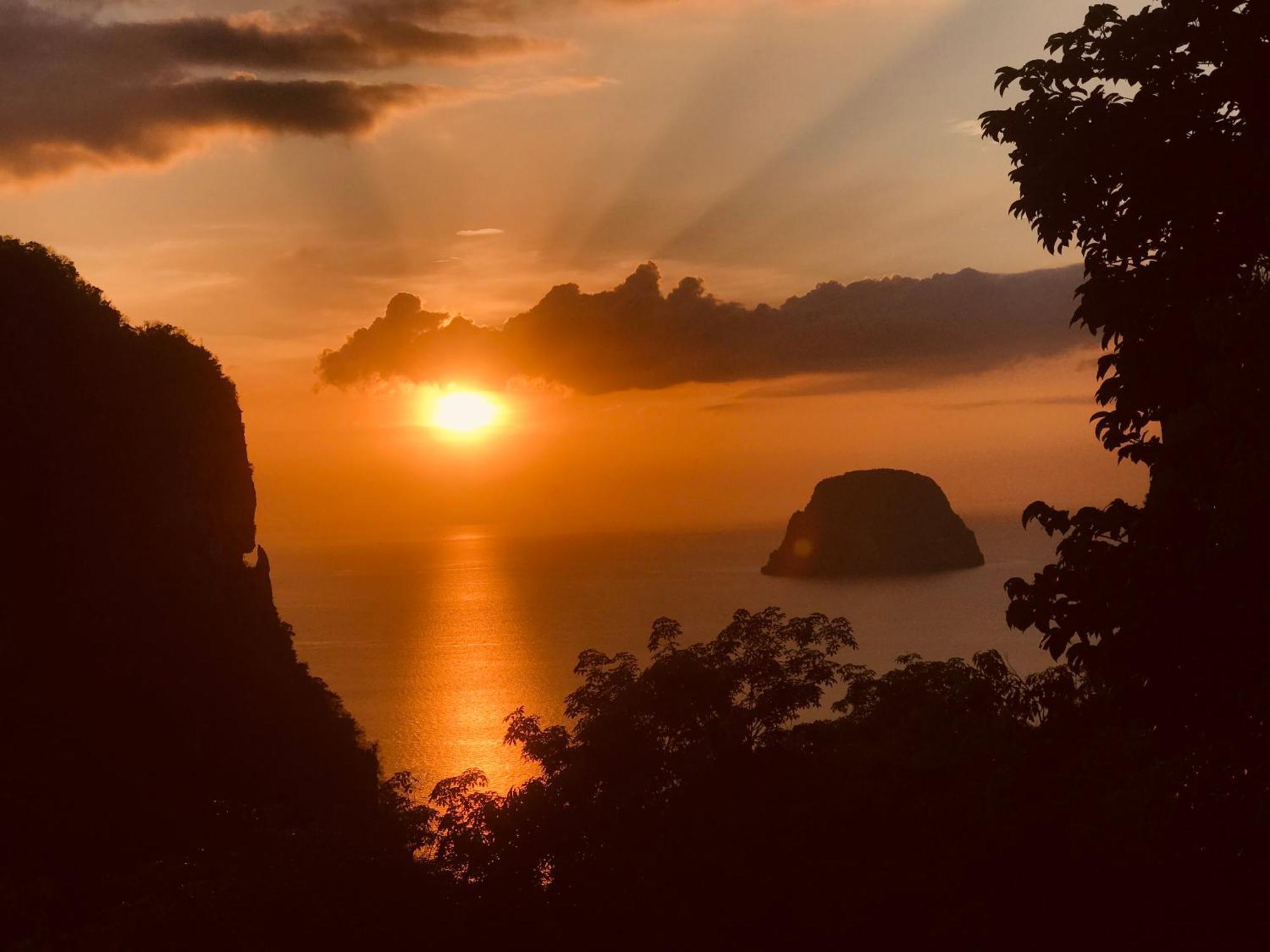 Resort Inhale @ Hill Koh Mook