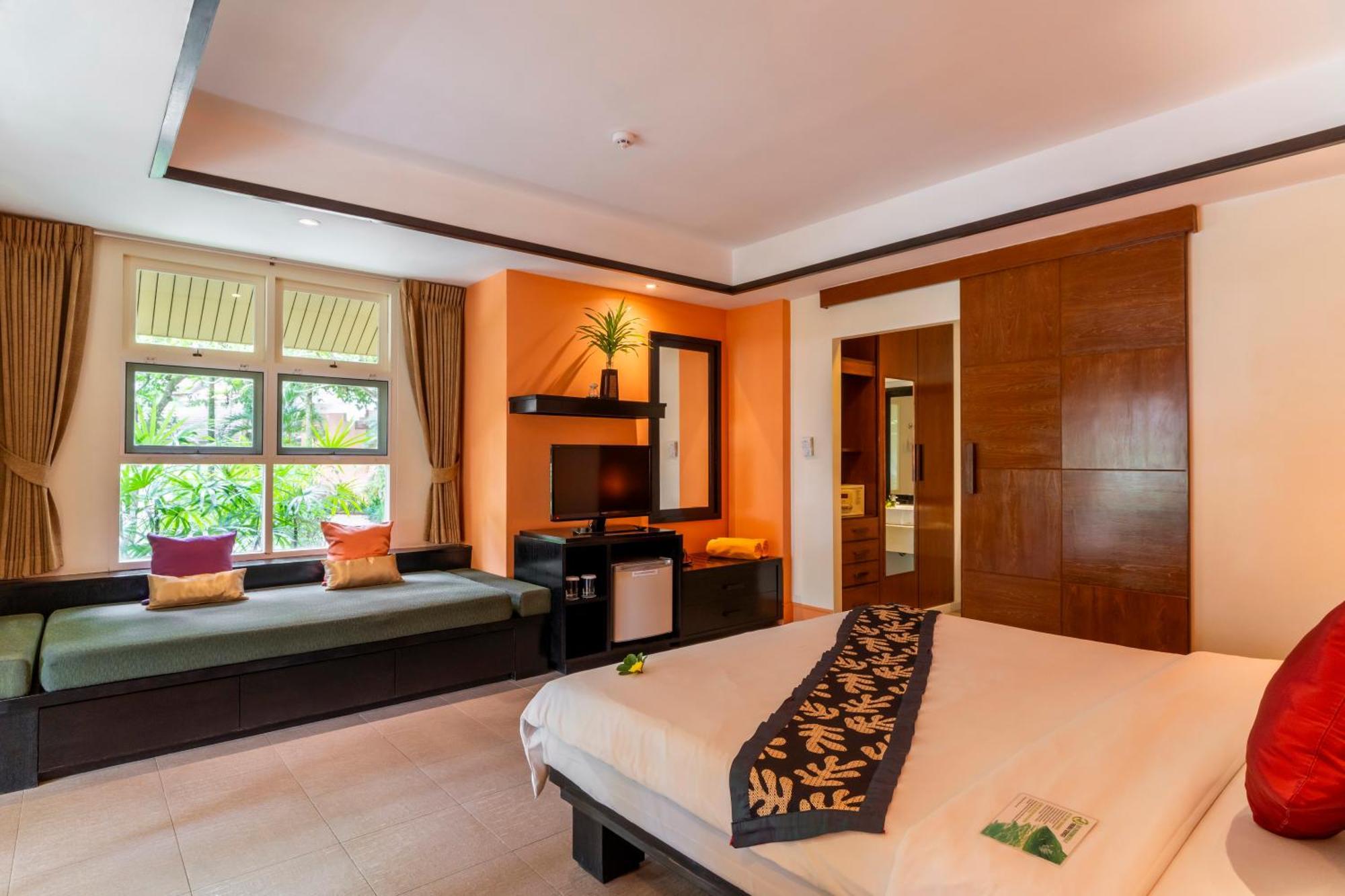 Baan Khaolak Resort