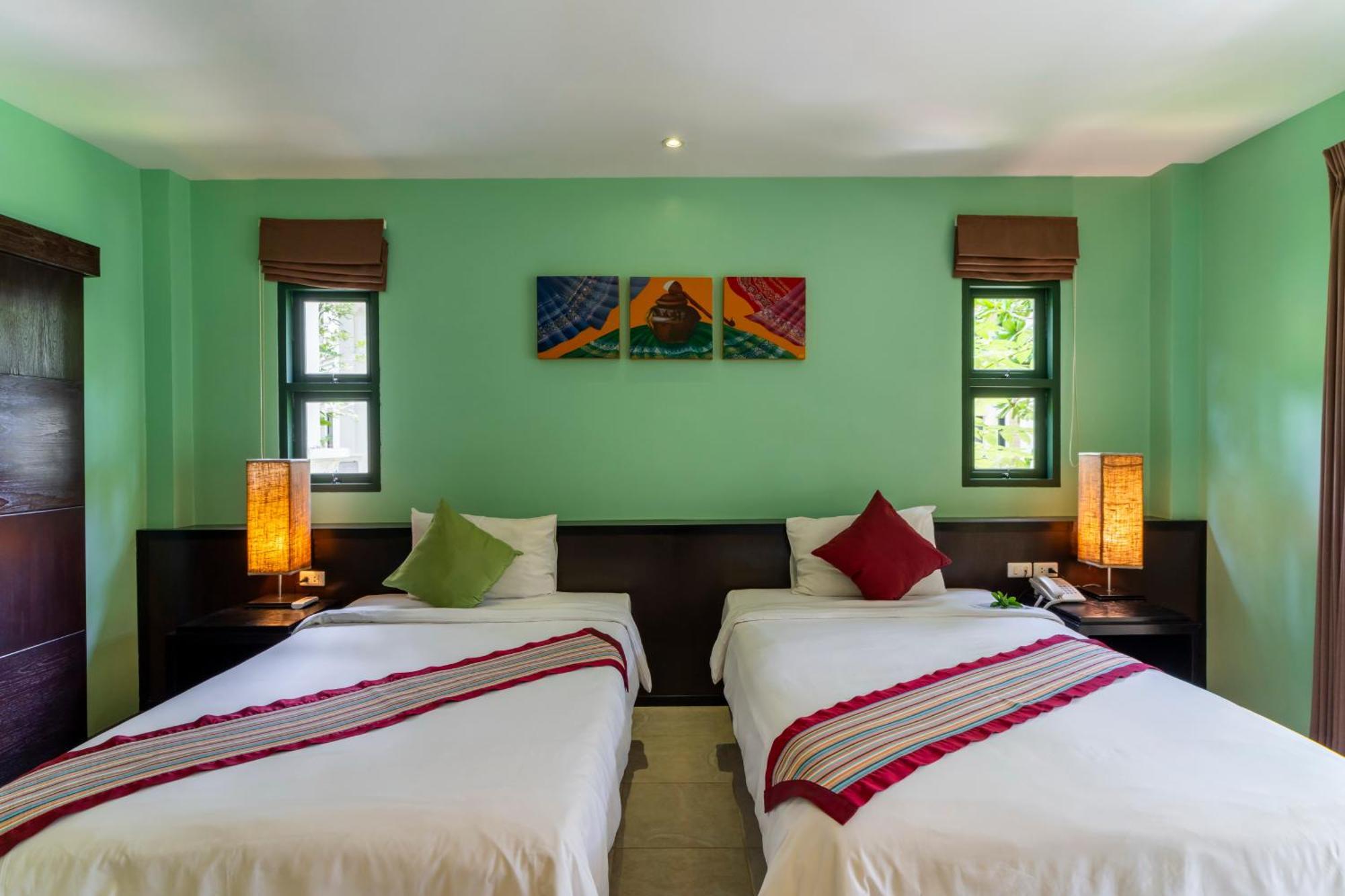 Resort Baan Khaolak 4*