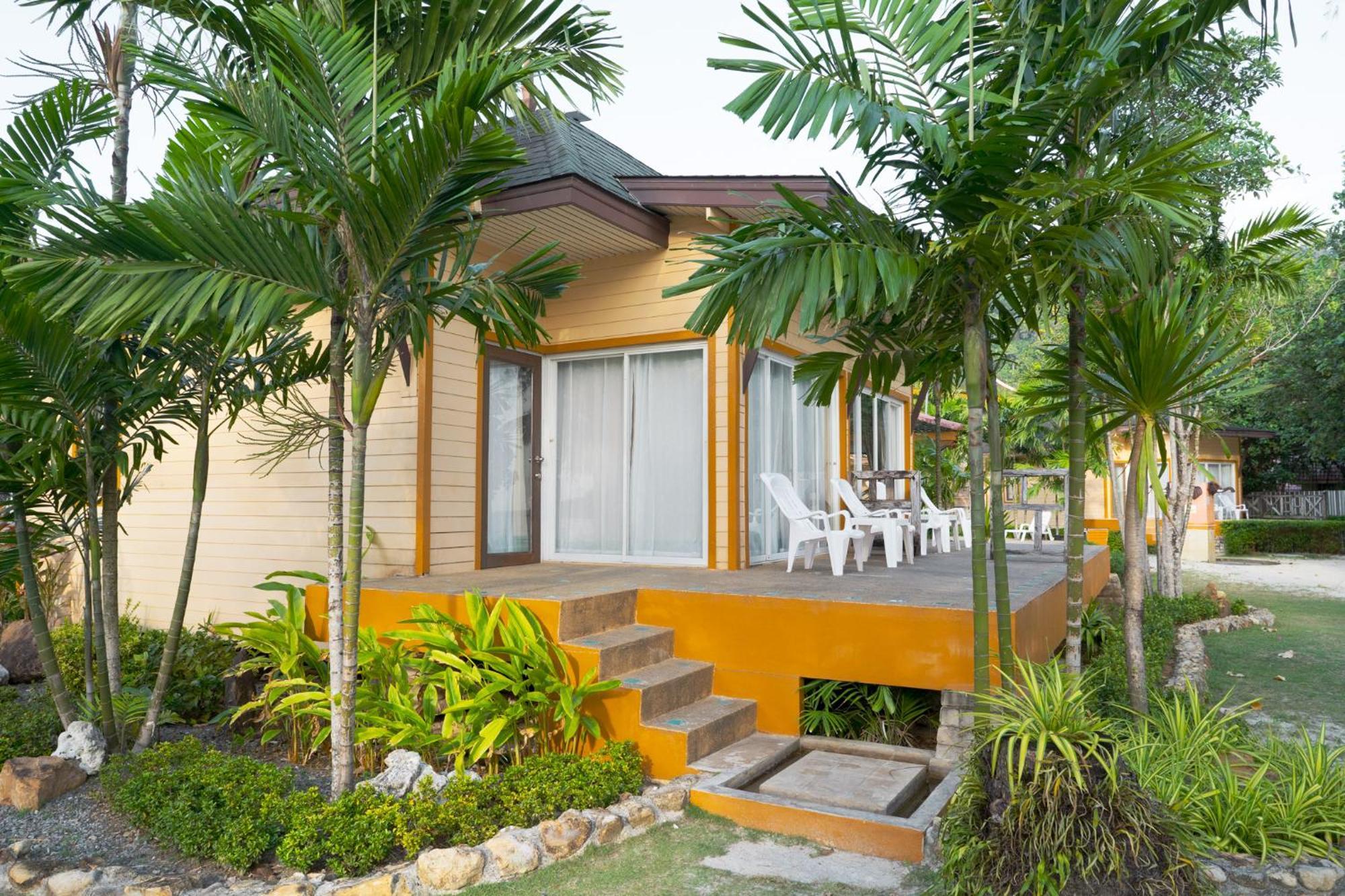 Coconut Resort, 3*