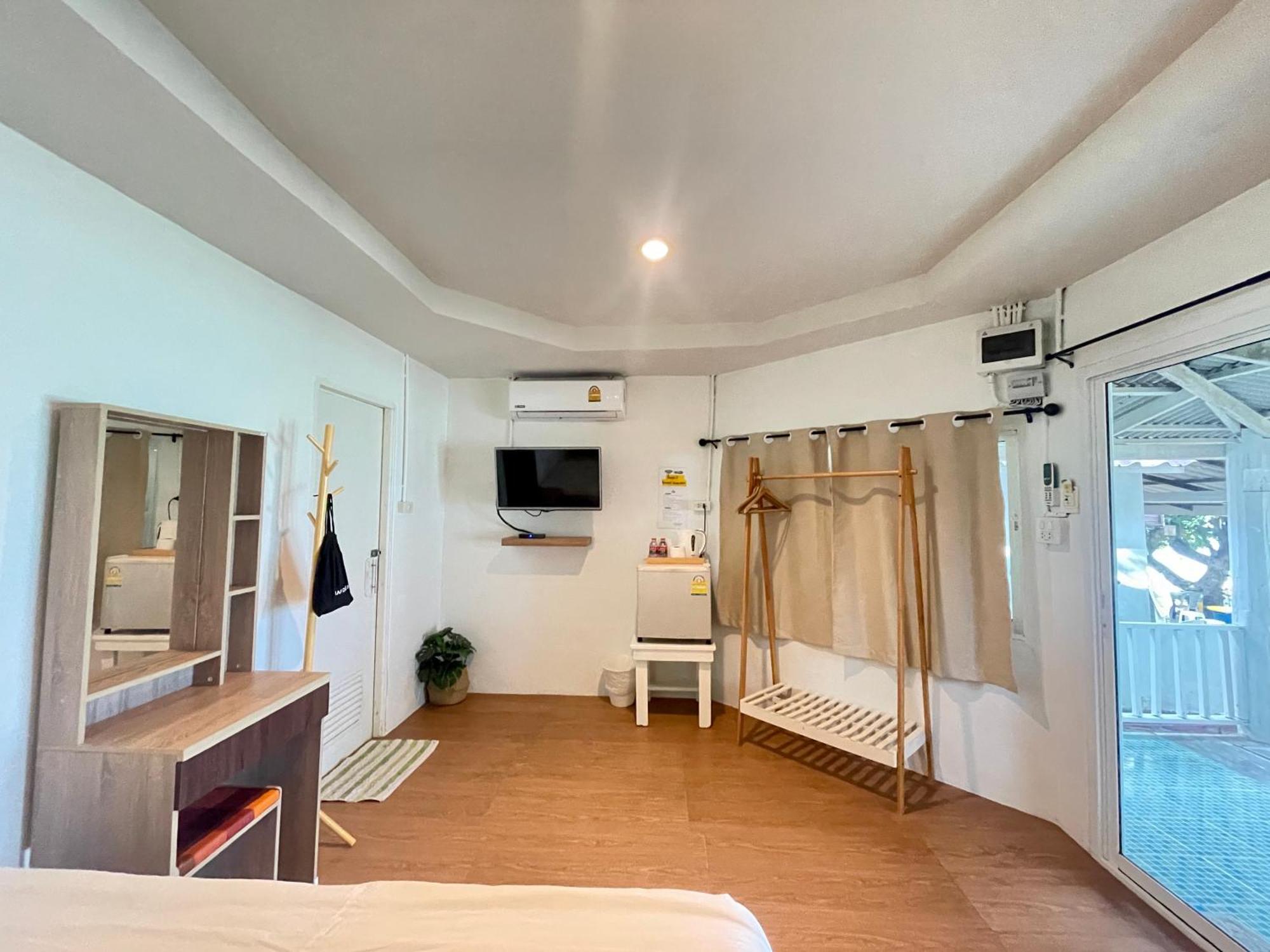 Apache Loongdum Koh Samed Guest house