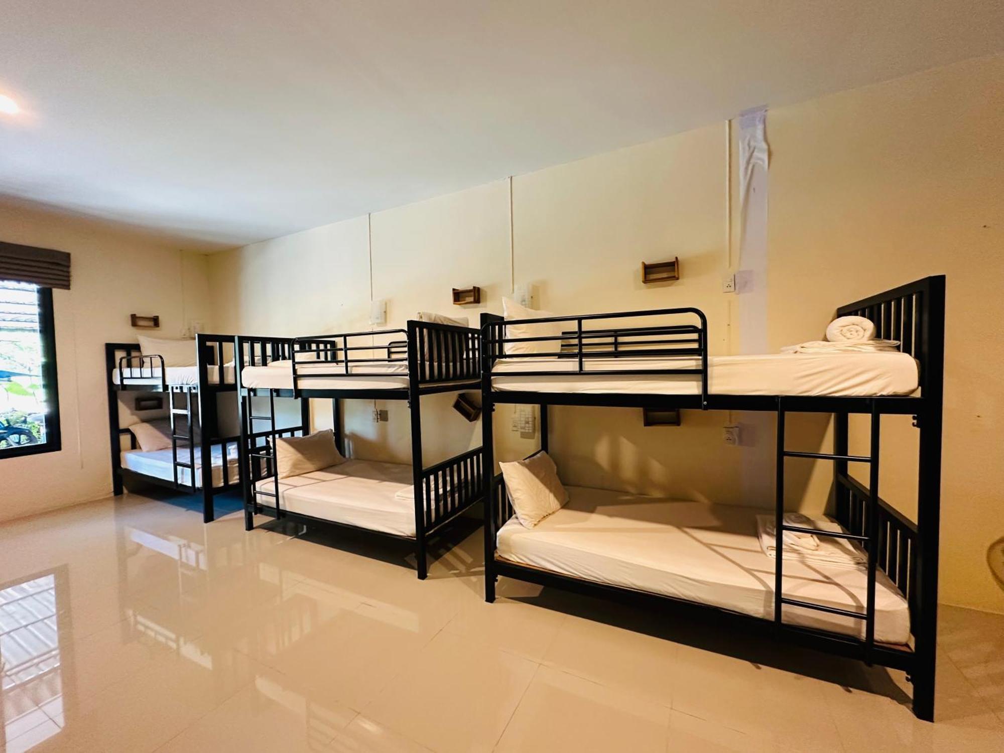 Hostel &