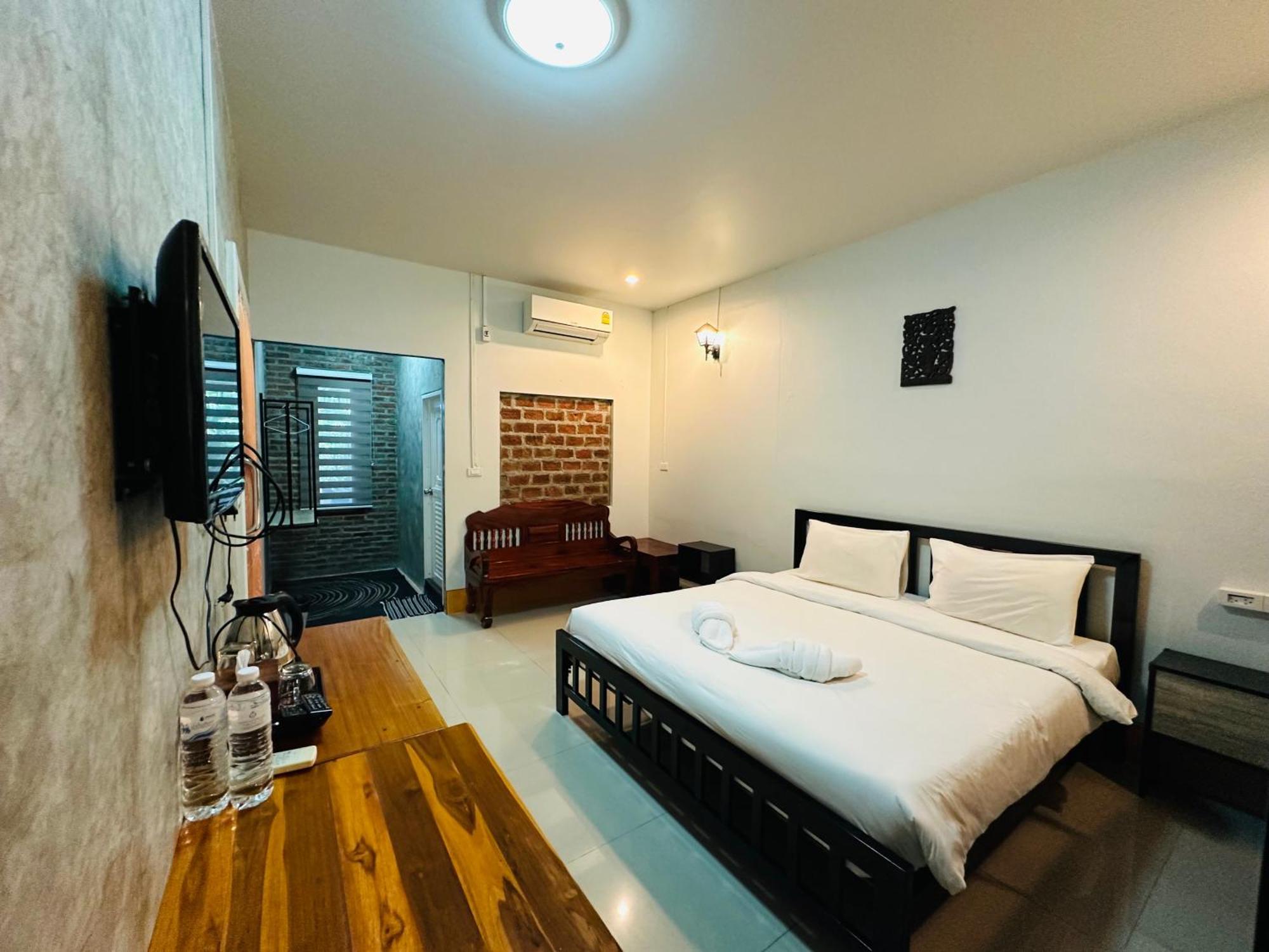 Hostel &