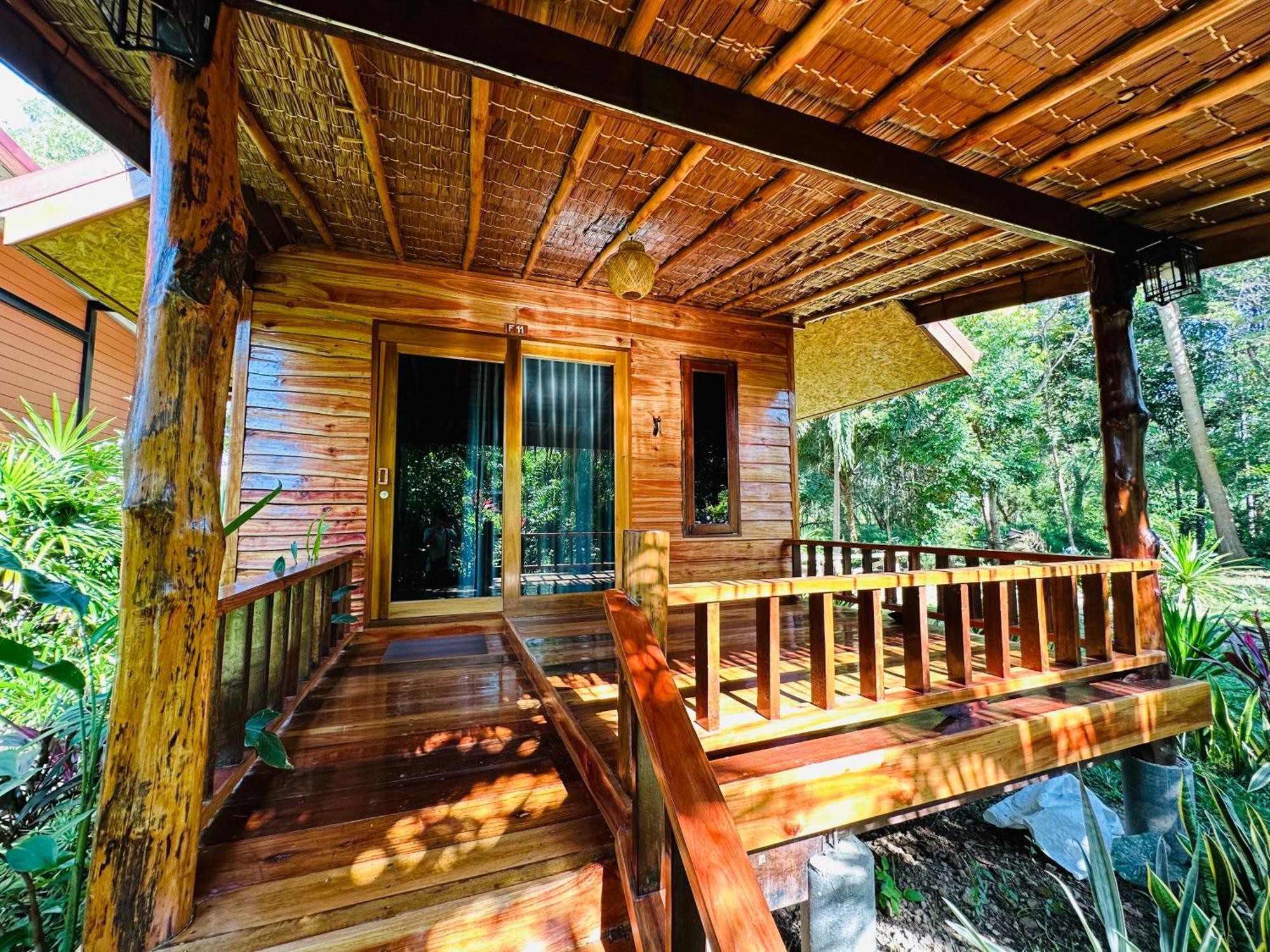 & * Koh Jum