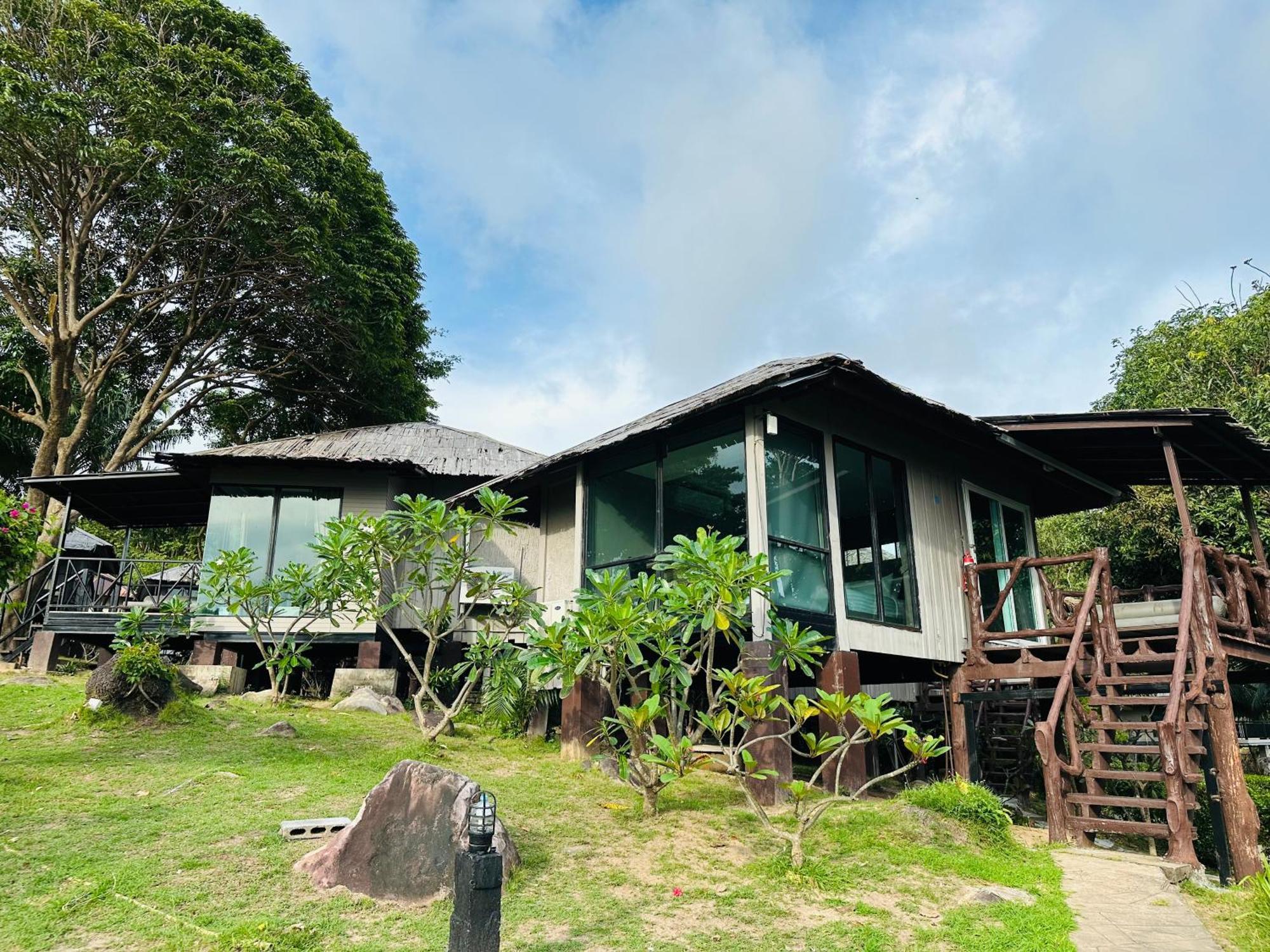 Hip Seaview @ Resort