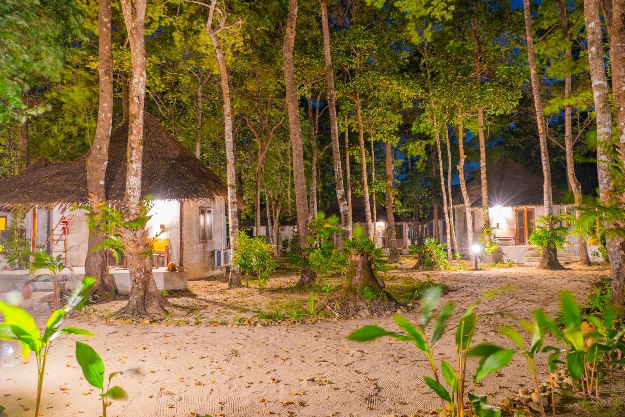 Lodge The Tropical *