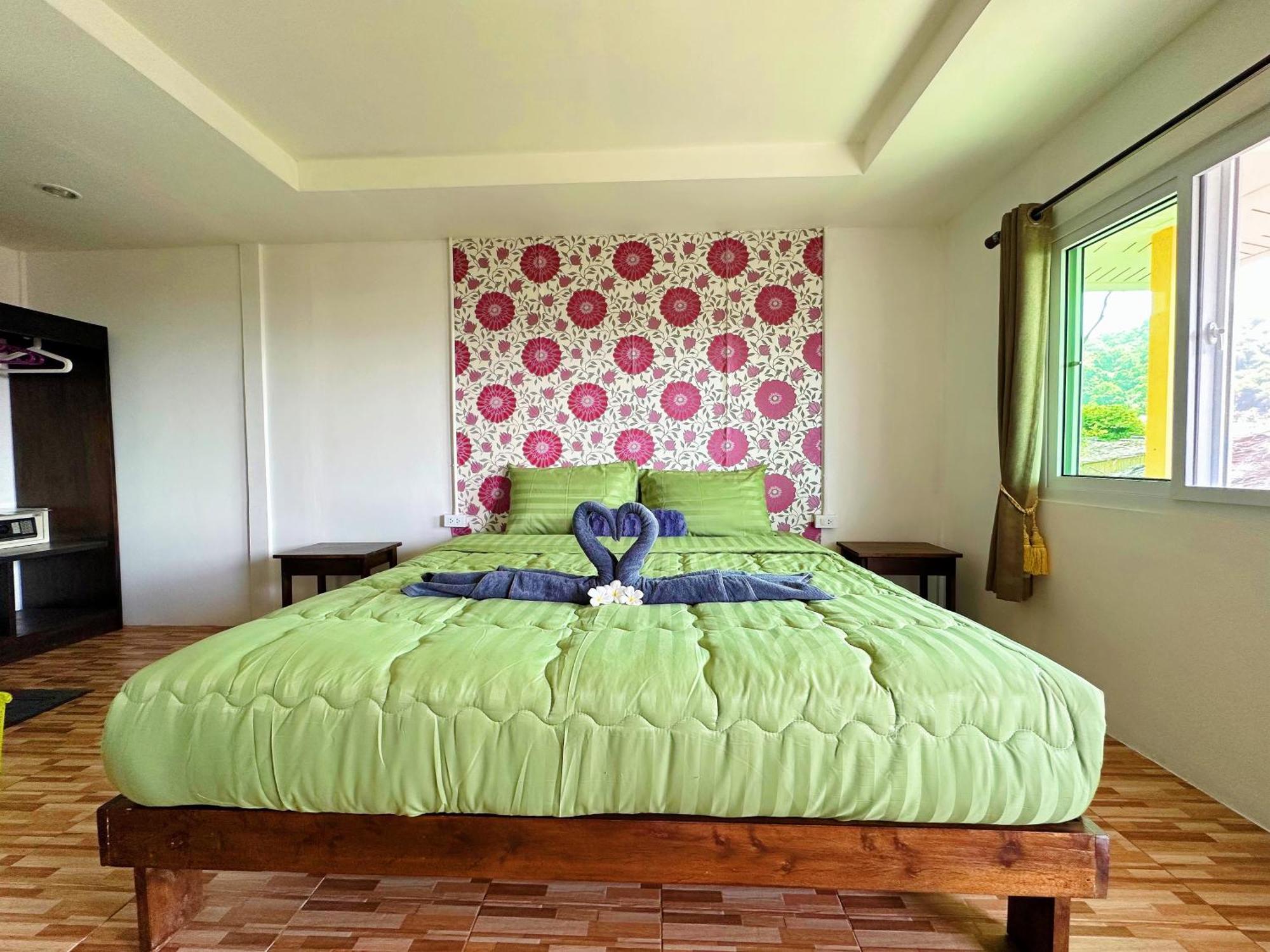 Hill  Lanta Guest house 3*
