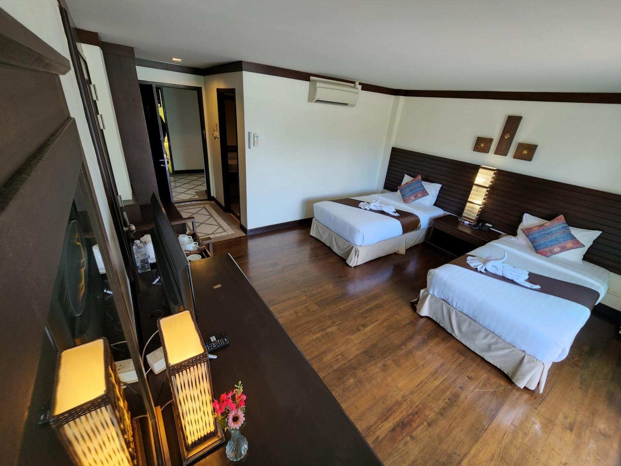Lanta Mermaid Boutique House Resort