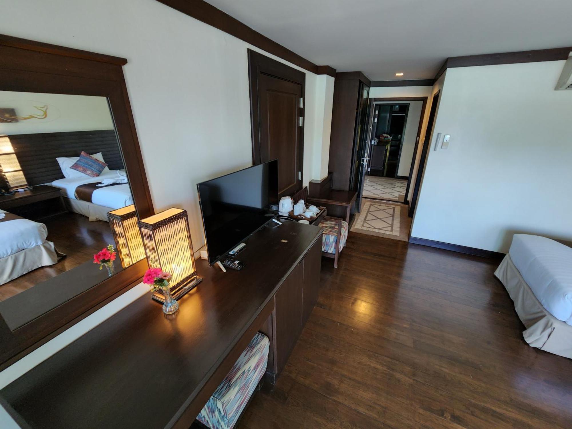 Lanta Mermaid Boutique House Resort