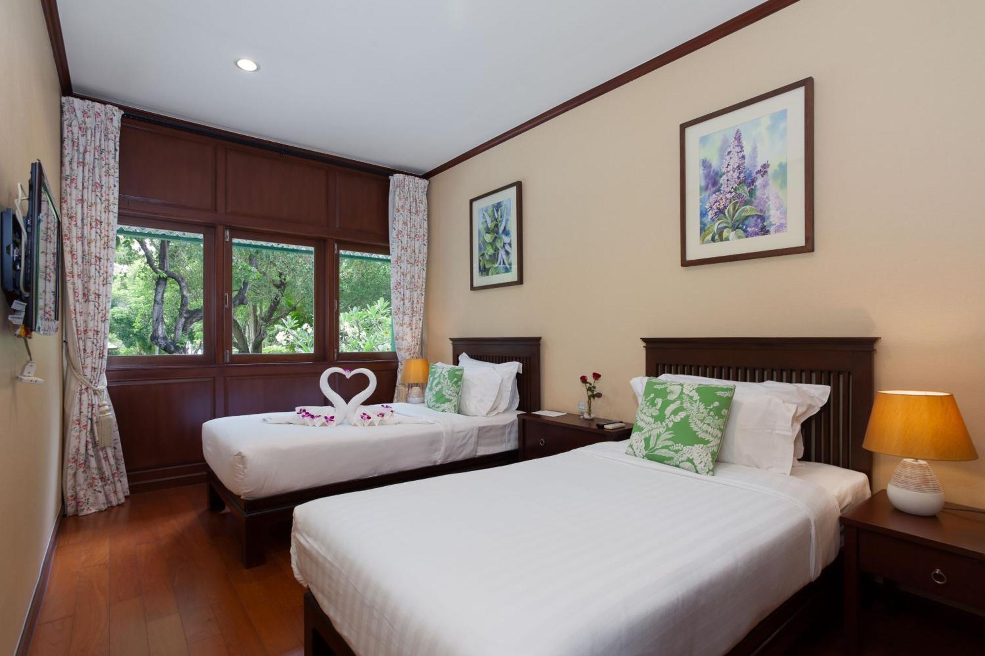 Raya Front - The In Resort