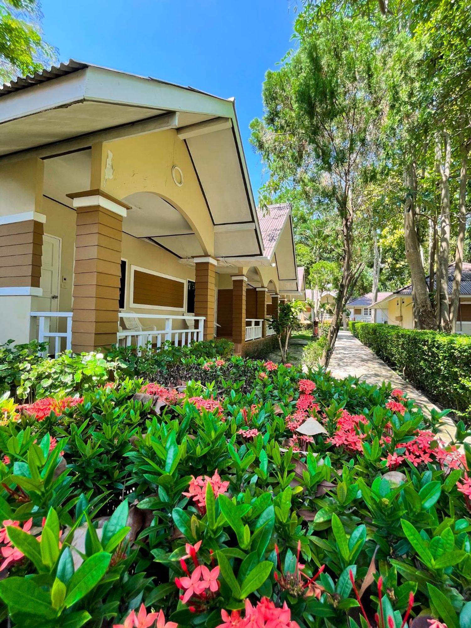 Hotel Malibu Samed 3*