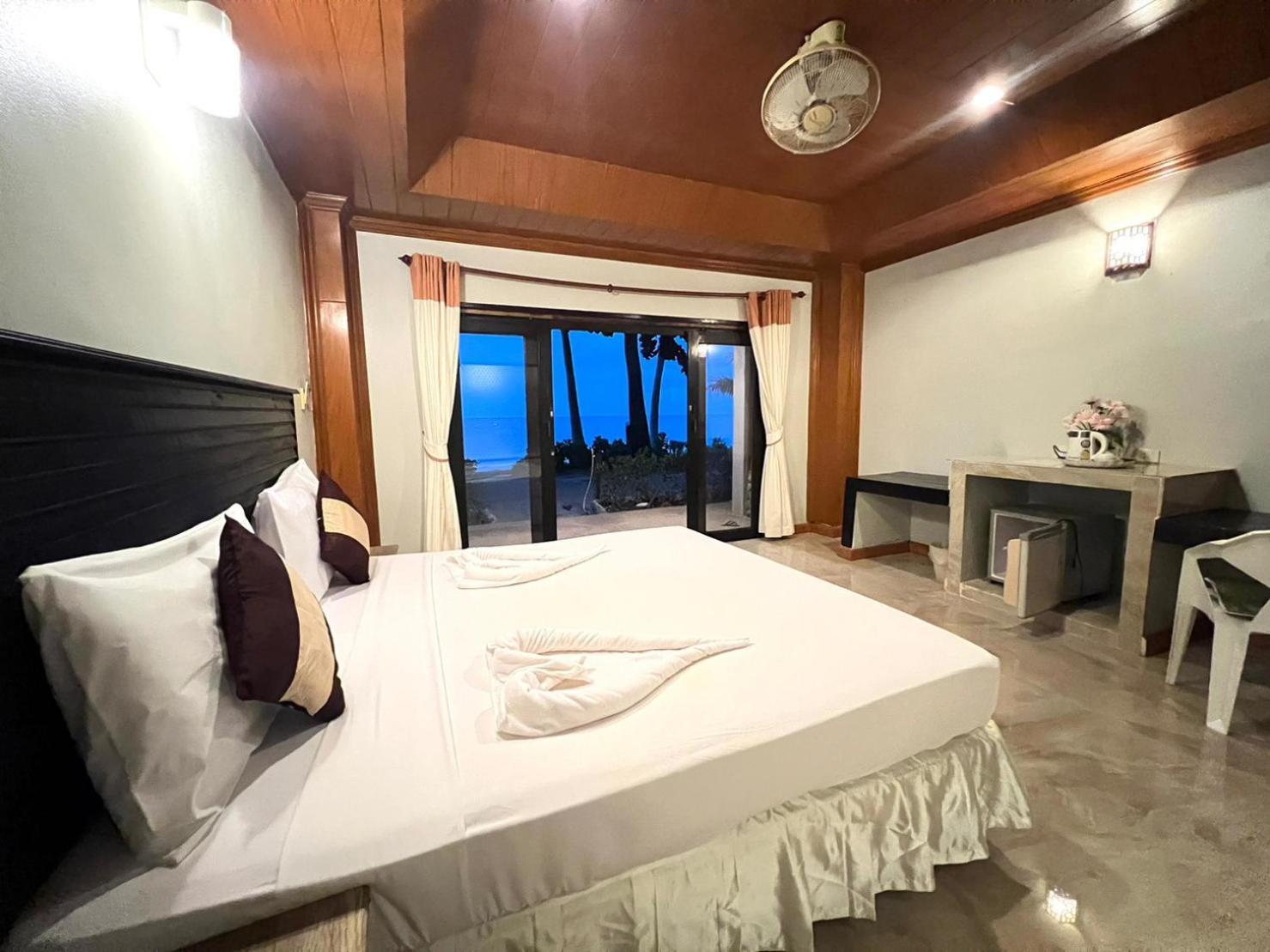 Haad Khuad Resort
