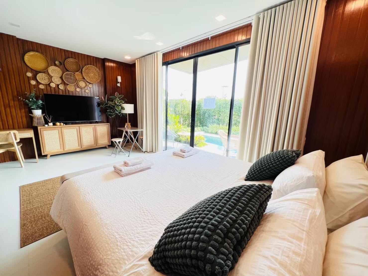 Resort Royal Sammuk Bang Saen