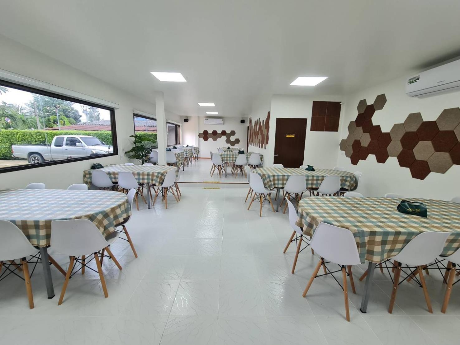 Resort Box At Pran Sam Roi Yot