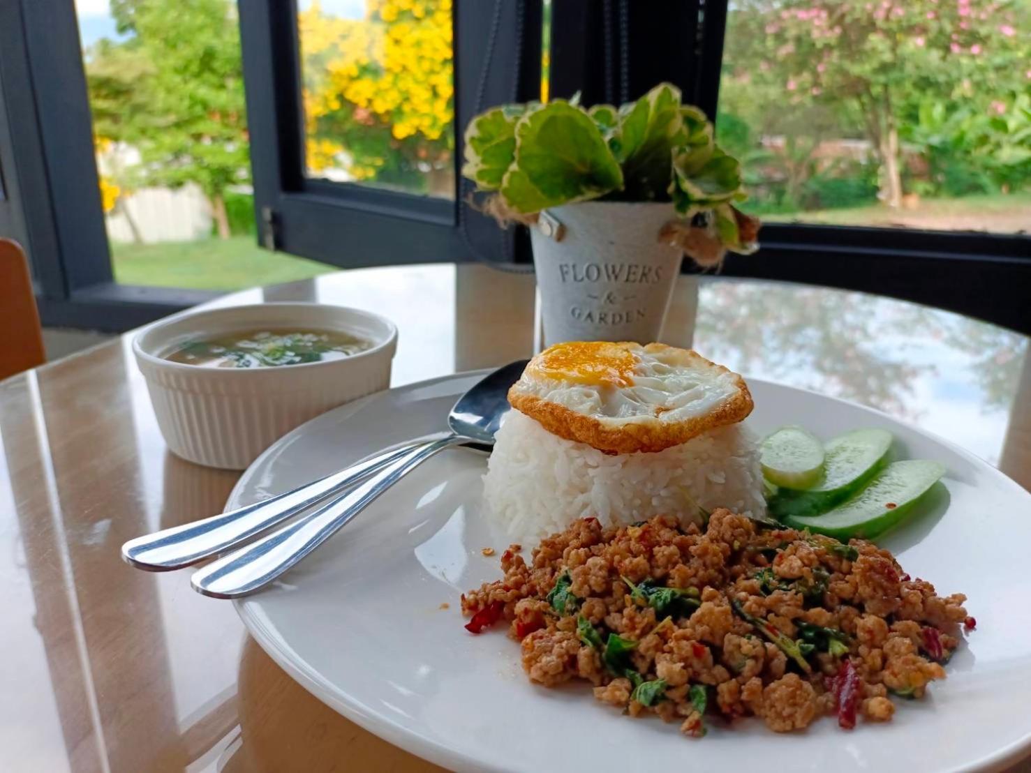 The Sunnery Resort Lom Kao