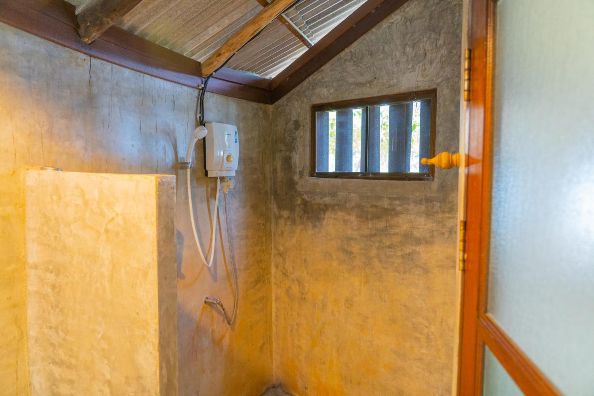 The Tropical Lodge *