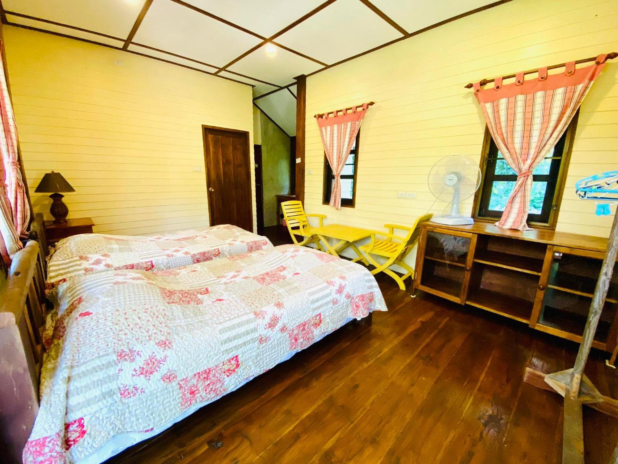 At Chiang Dao, Pooch Lovers Resort 2*