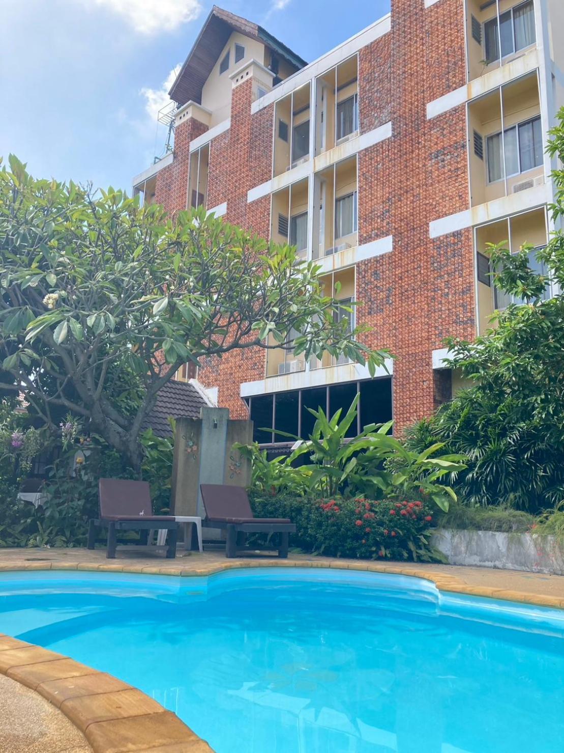 Wiriya House Hostel *