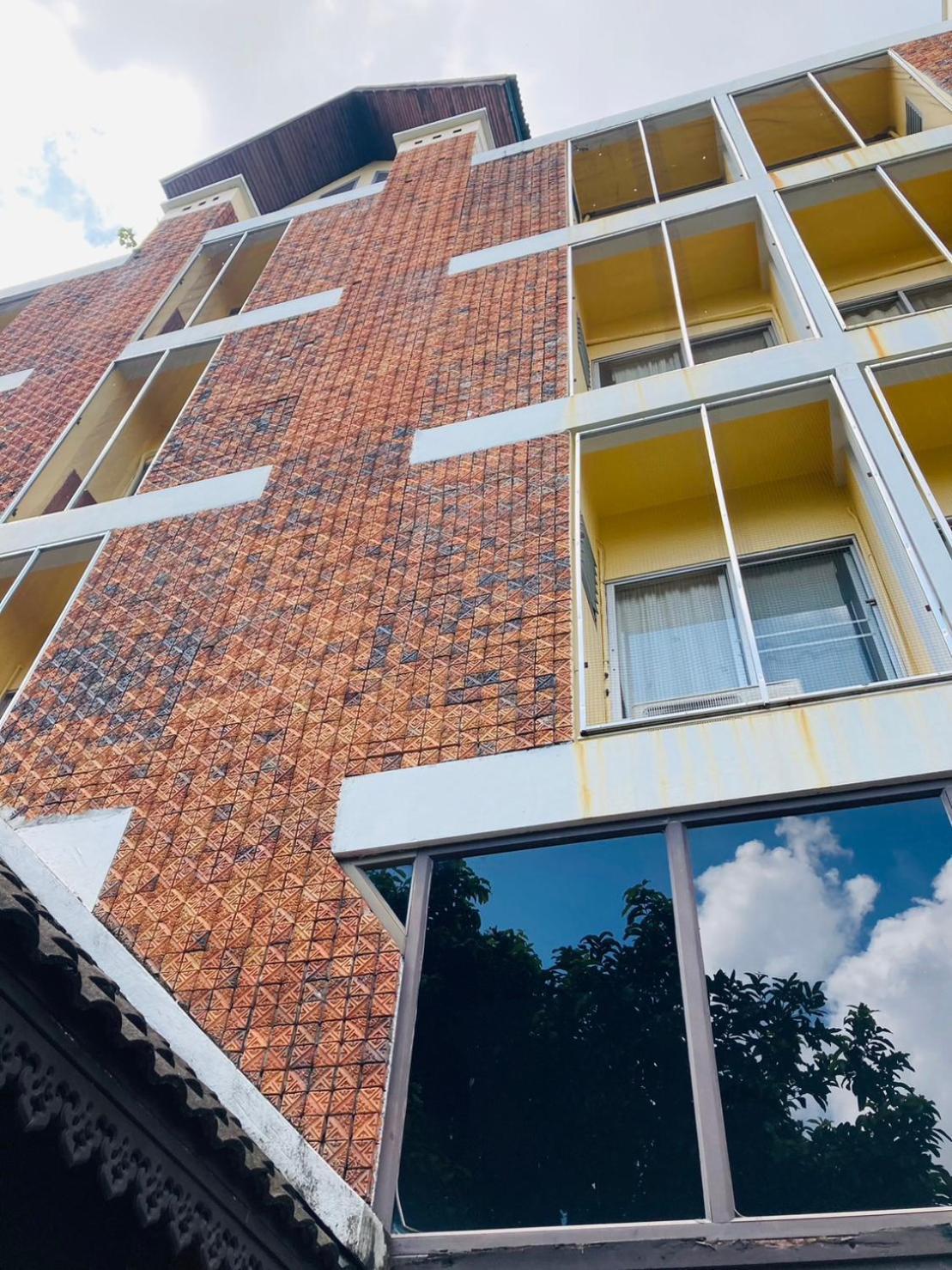 Wiriya House Hostel *