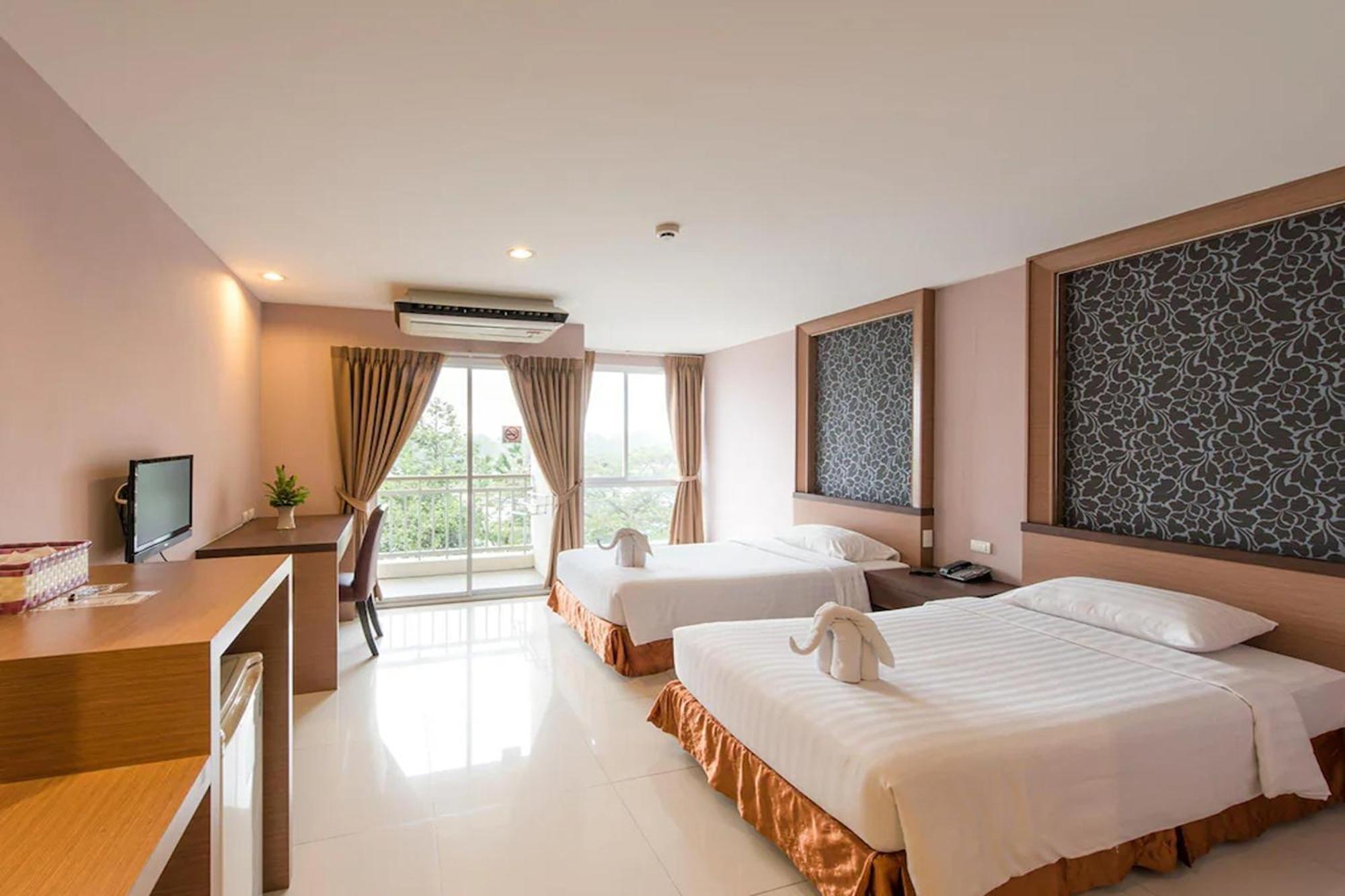 Eastiny & 4* Nong Prue