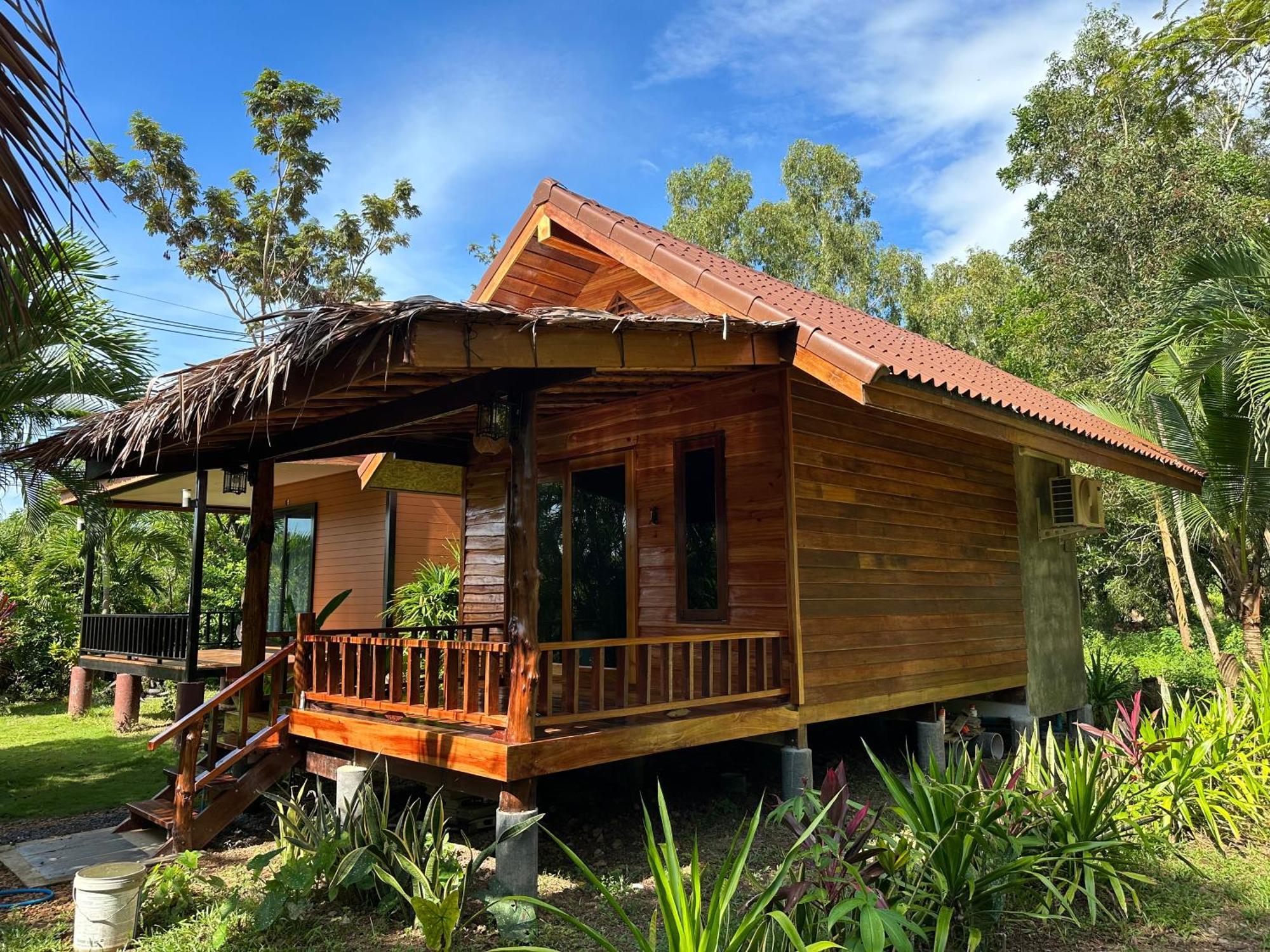 & Koh Jum