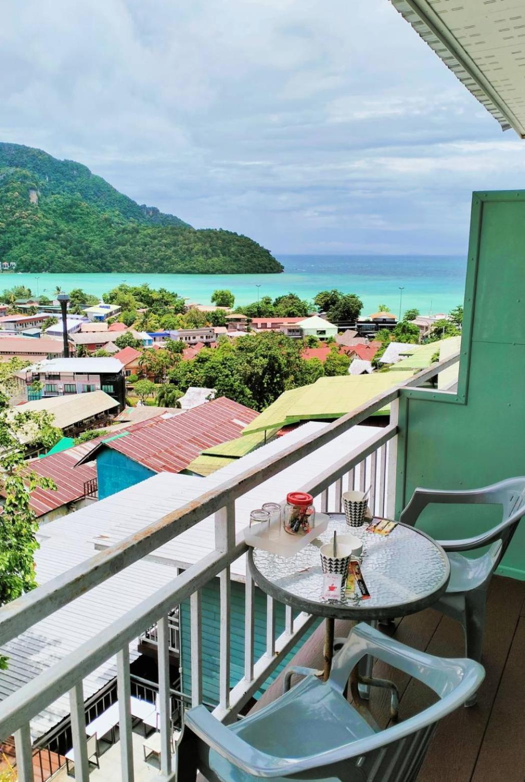 Blue View House Albergue