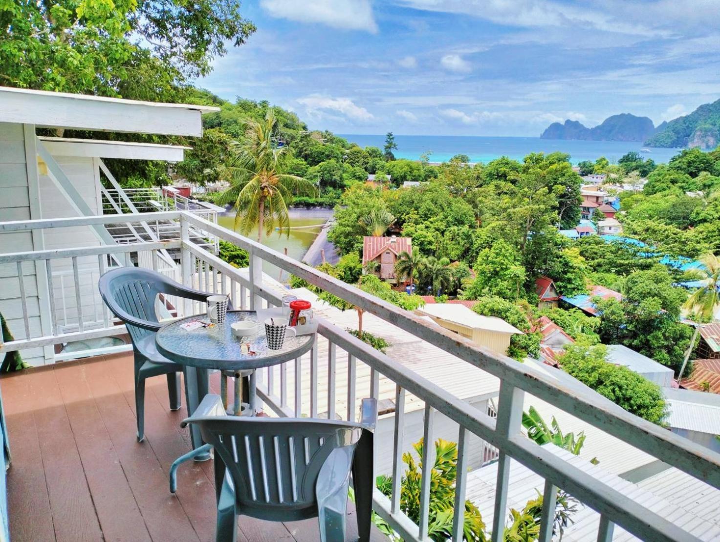 Blue View House Albergue *