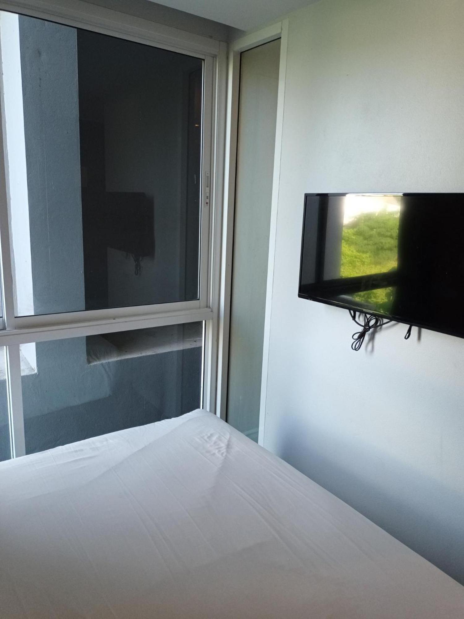Cheeky Monkey's Samui Hotel 3*