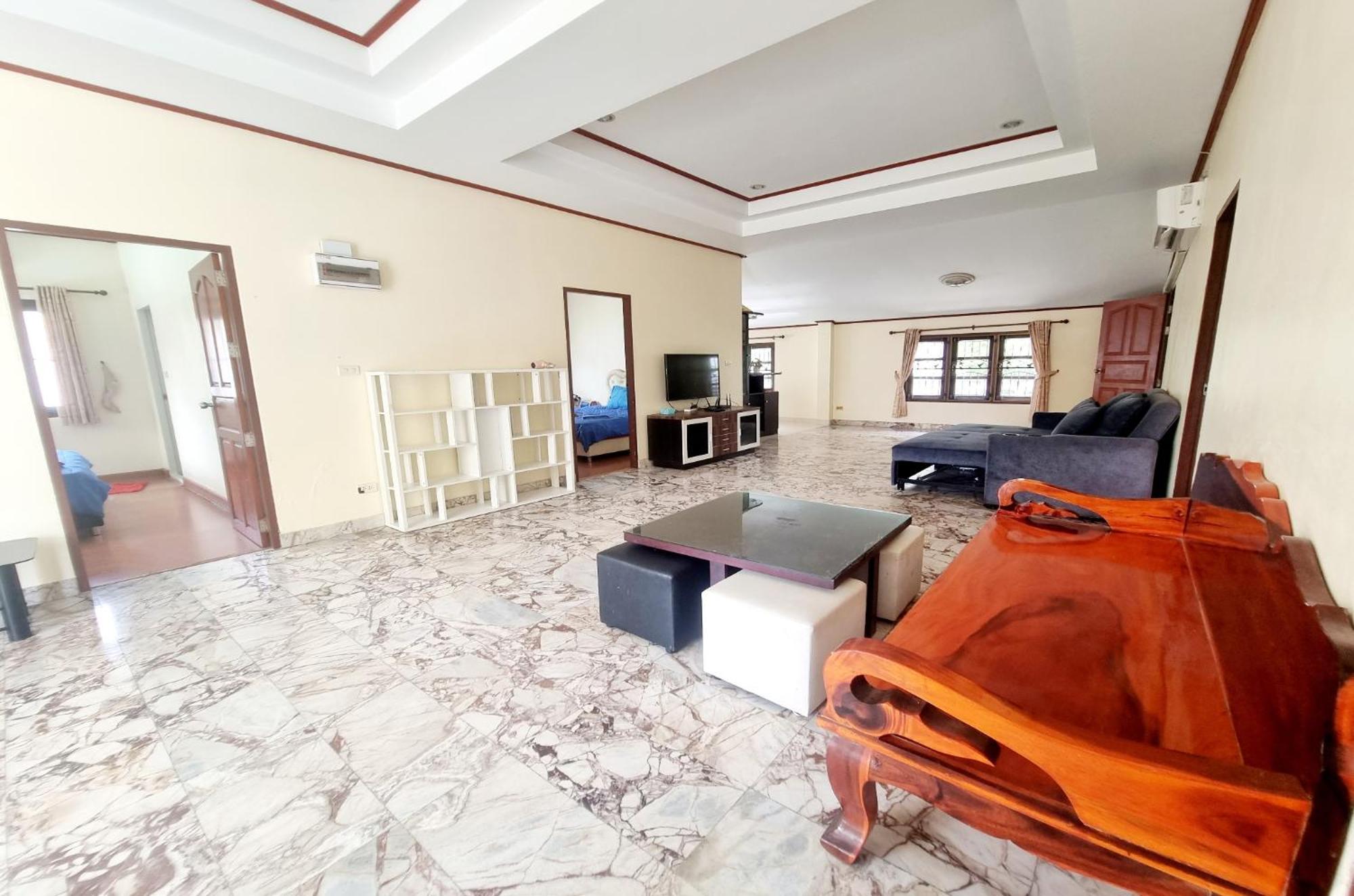 Mae Rampung House Pool Holiday home