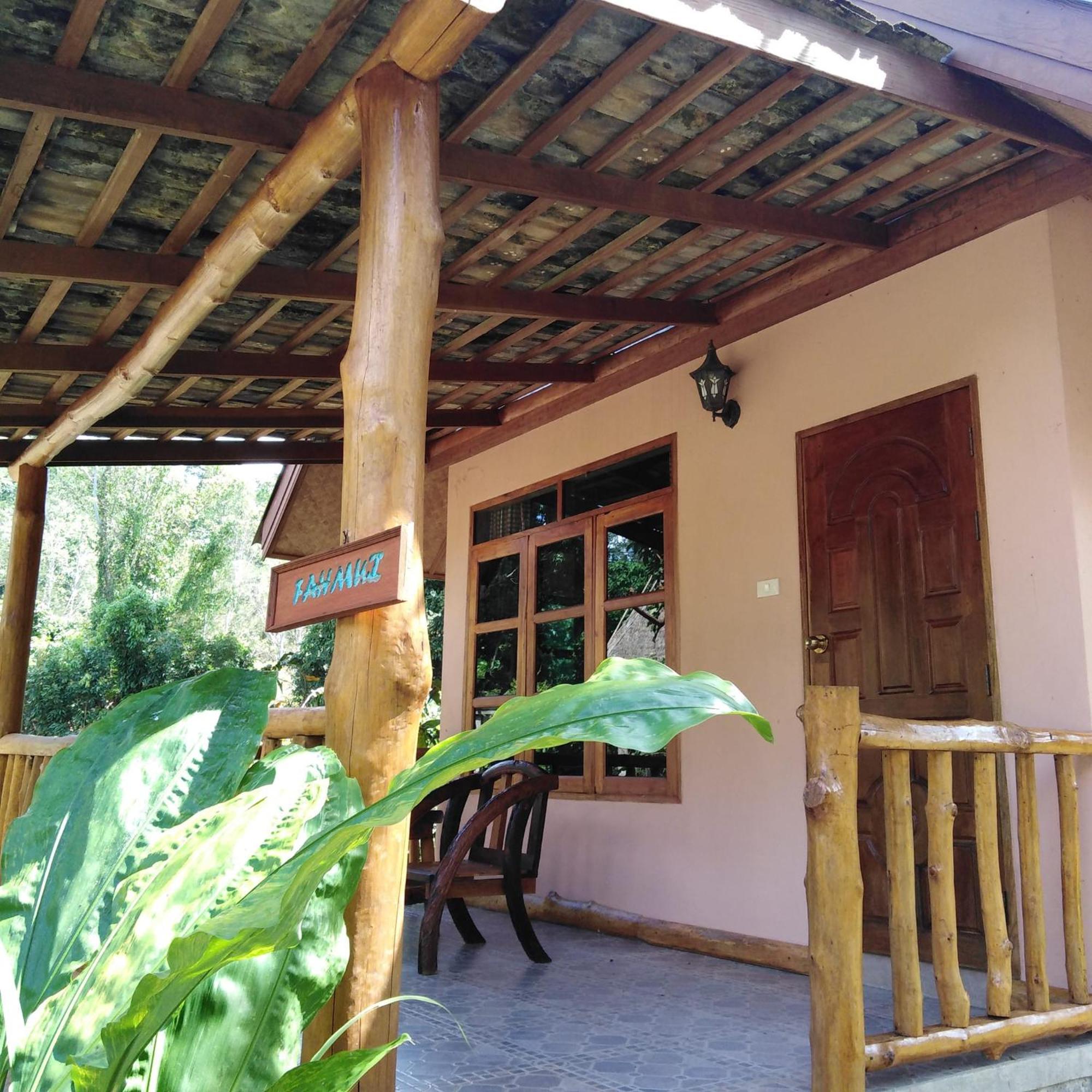 At Chiang Dao, Pooch Lovers Resort 2*