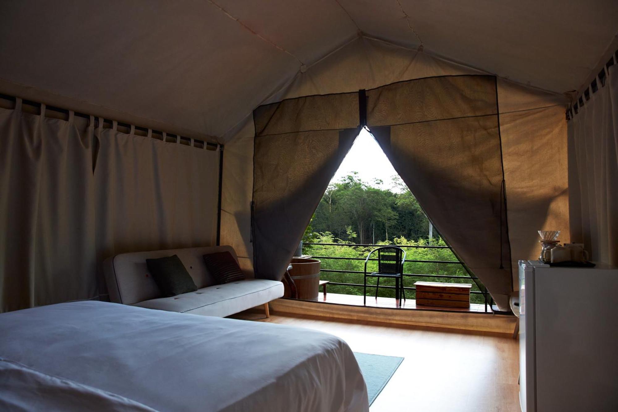 Nuyu Khaoyai Pong Talong