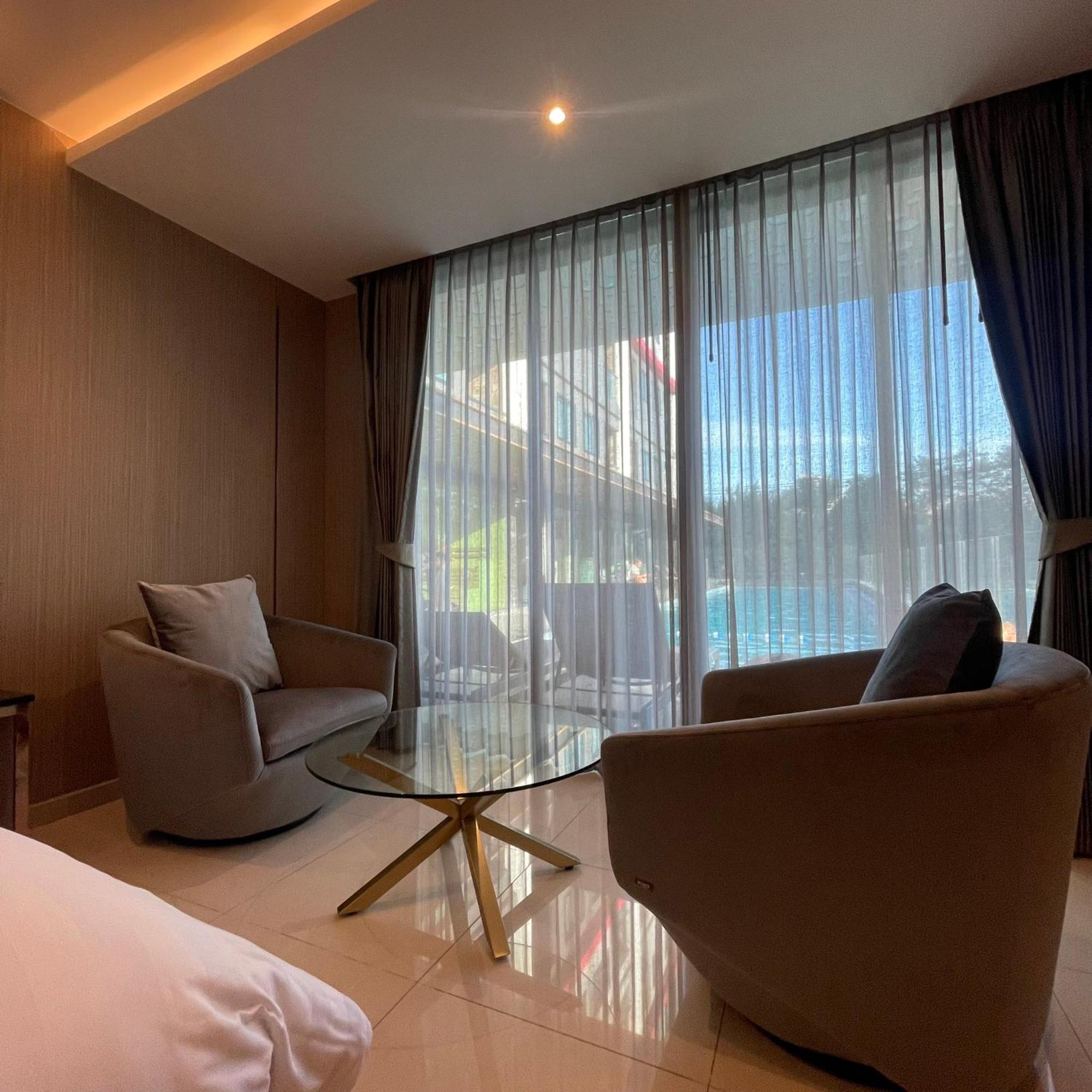 Hotel The Tj 4*