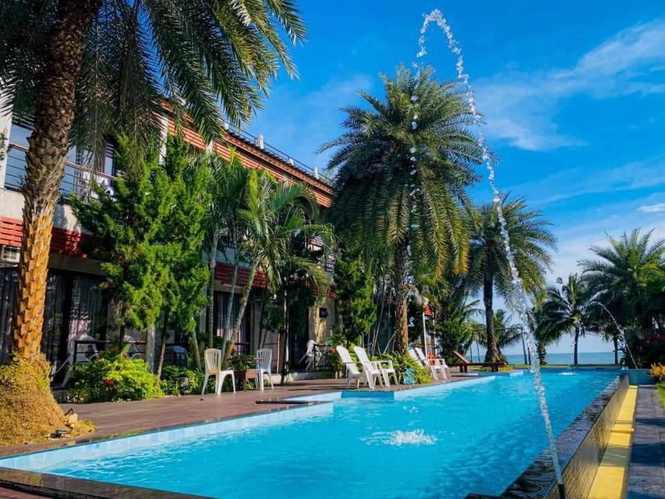 Windy Sea View Resort