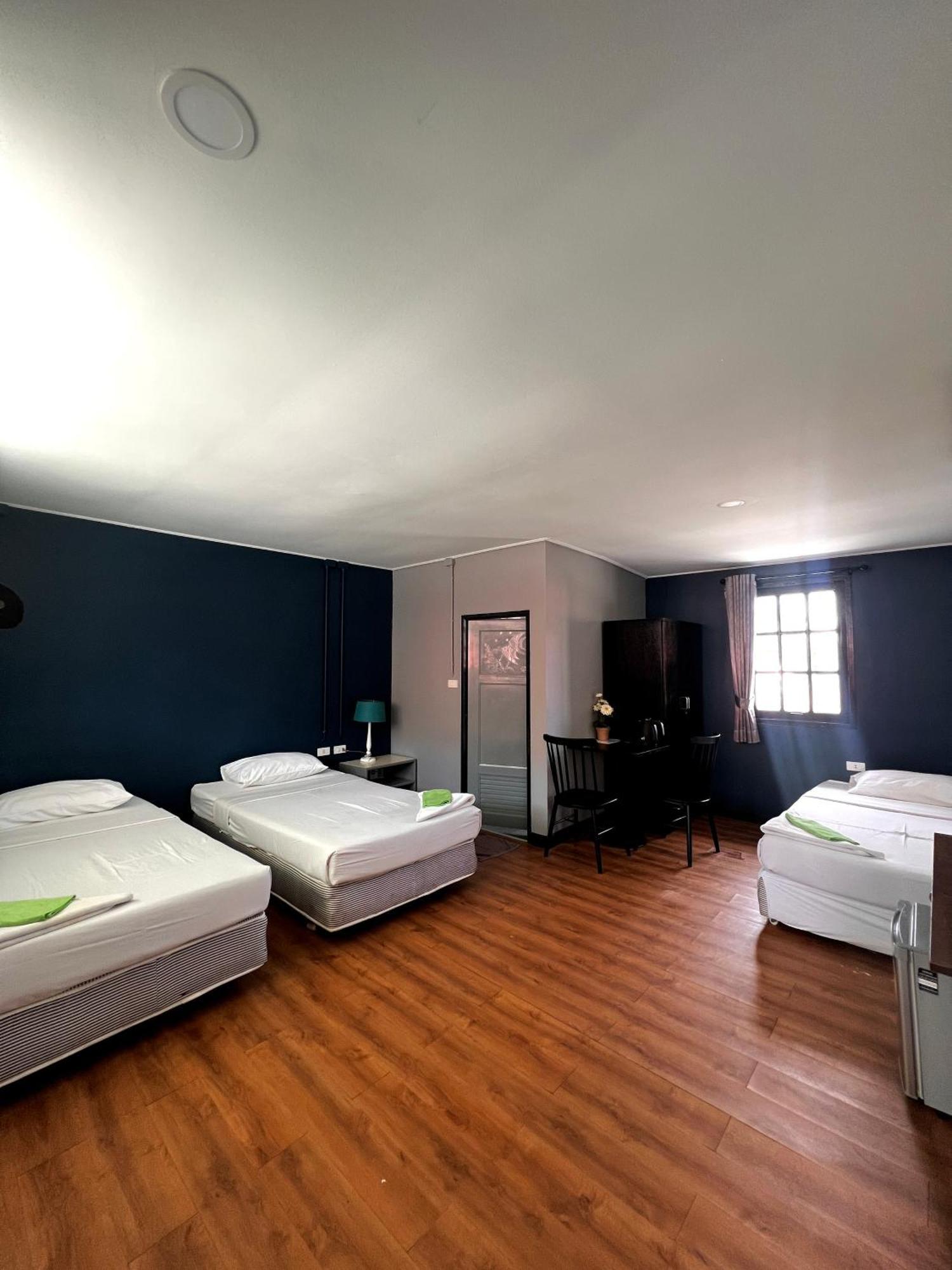 Phi Phi Inn *