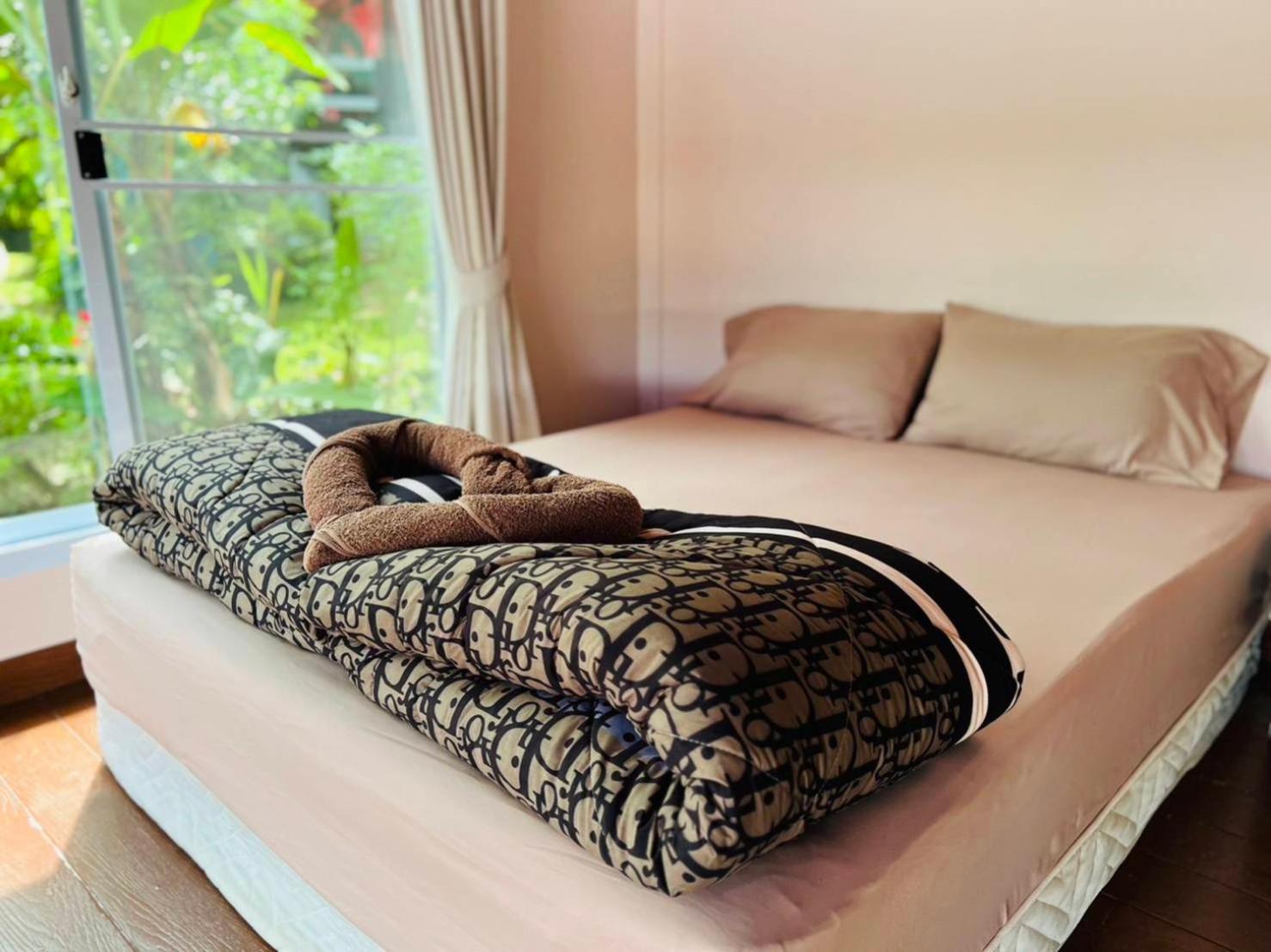 Resort Baan Chuthamanee