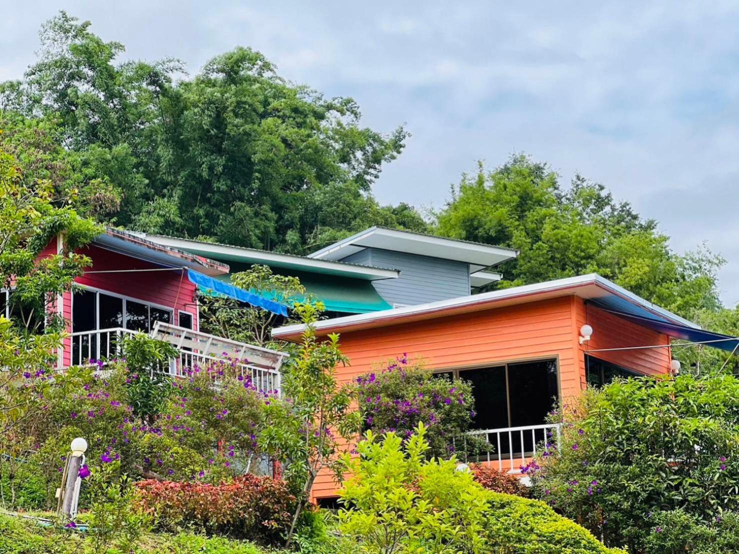 Resort Baan Chuthamanee Khao Kho