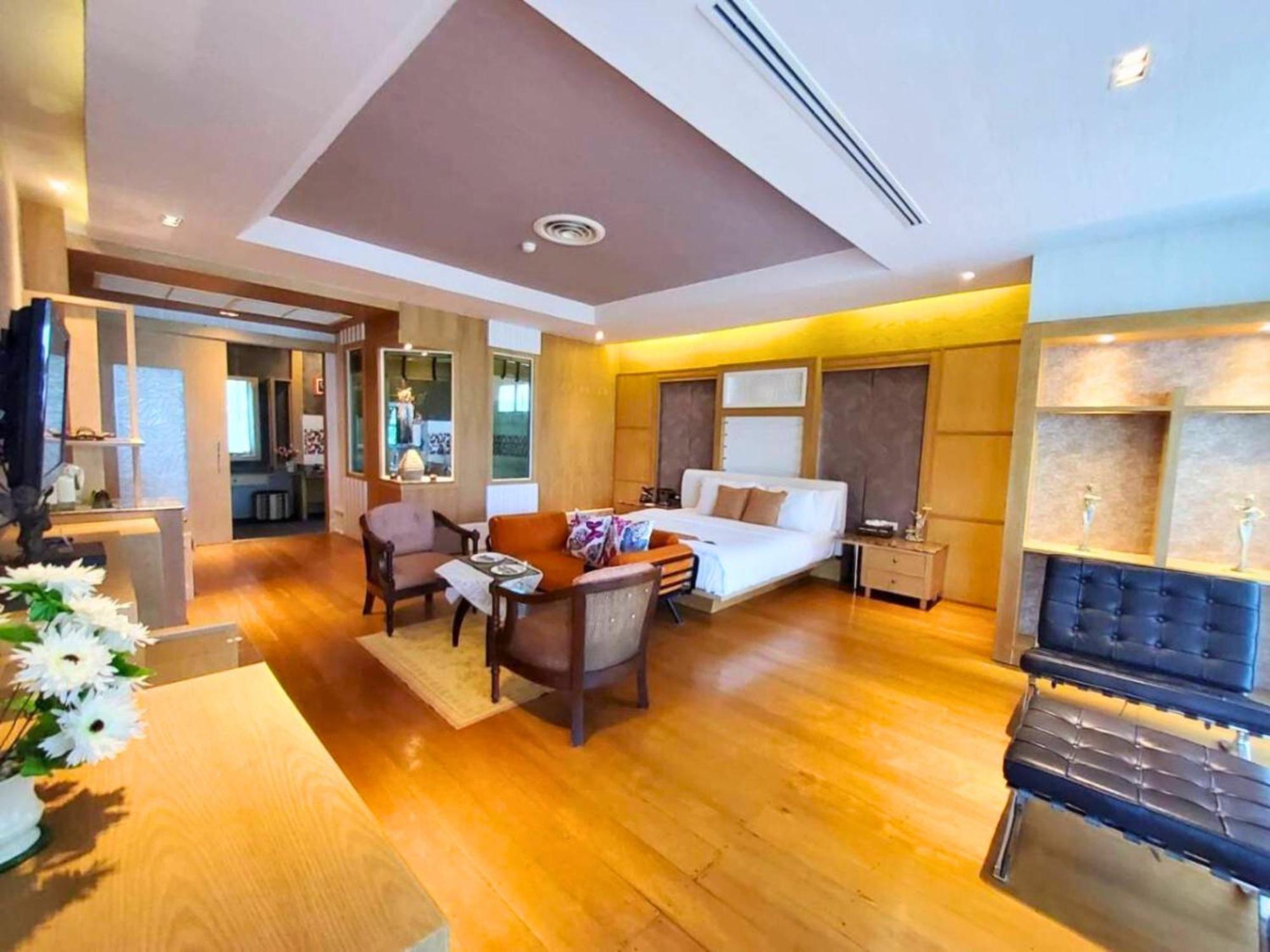 Vartika Resovilla Kuiburi And Resort