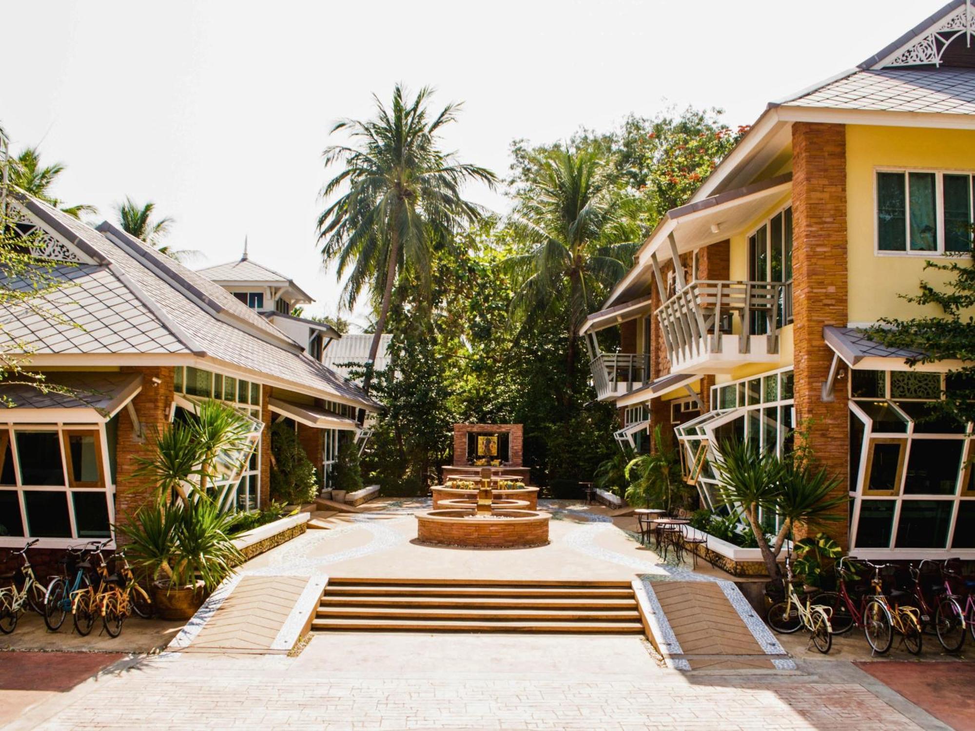 Vartika Resovilla Kuiburi And Resort