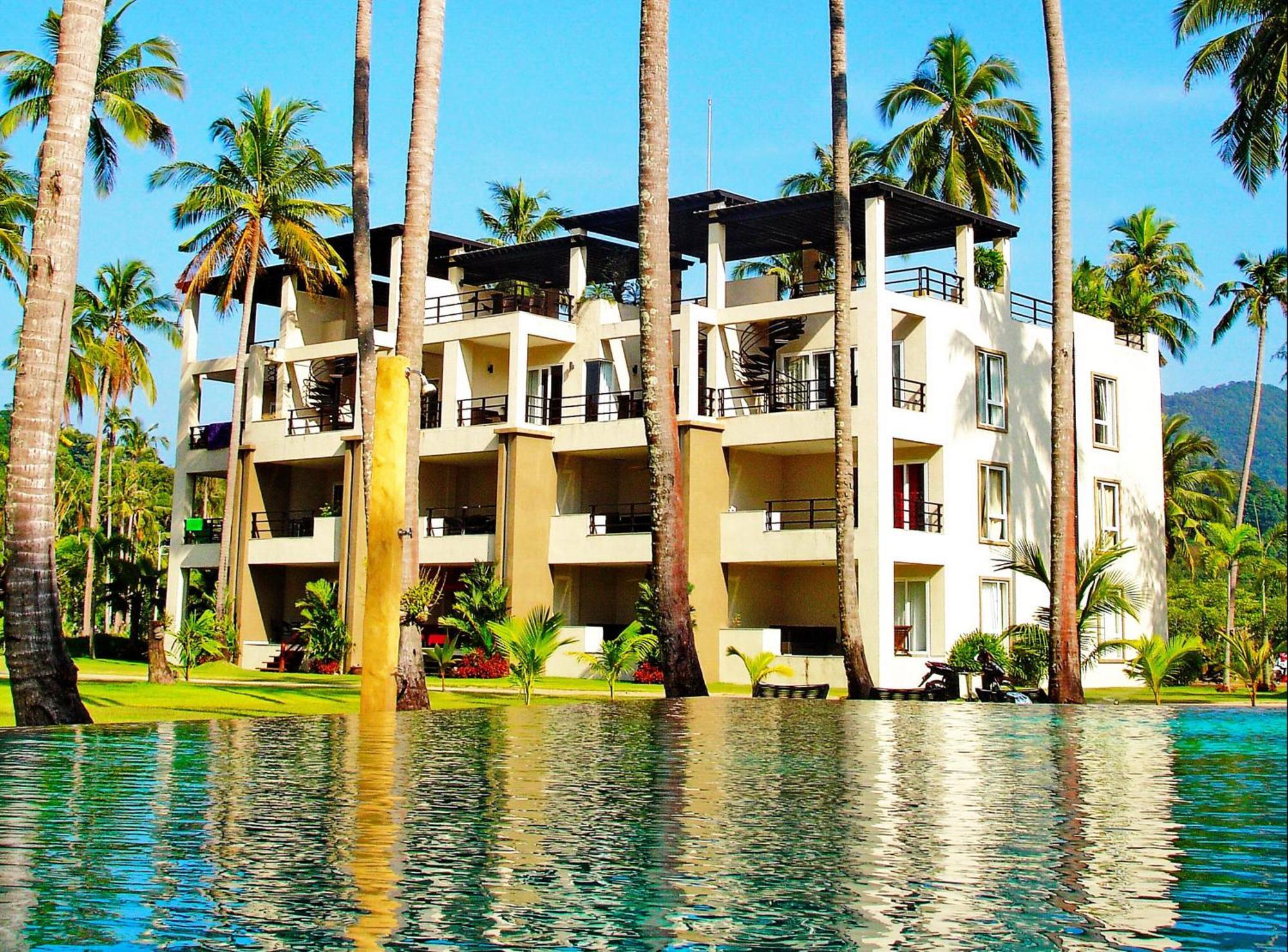Siam Royal View 4*
